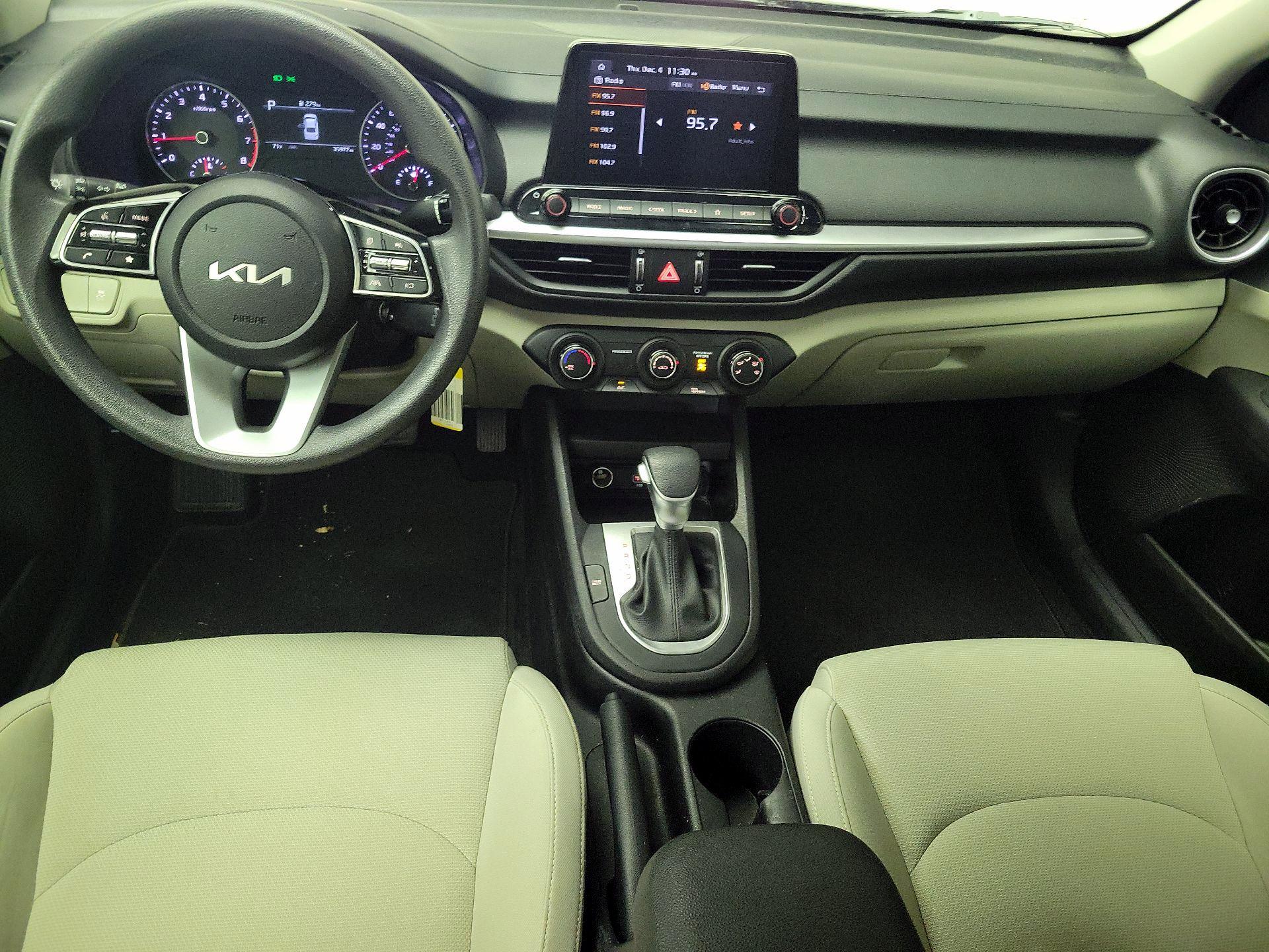 Thumbnail: 2023 Kia Forte - 9