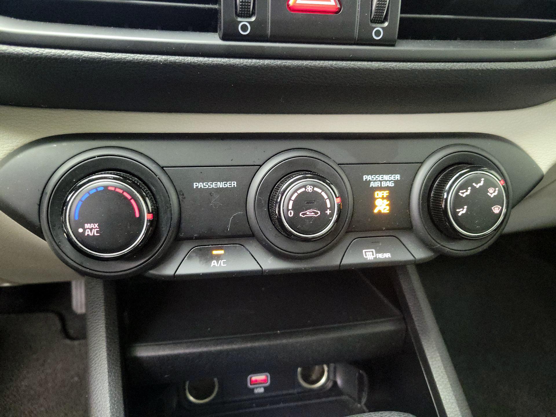 Thumbnail: 2023 Kia Forte - 16