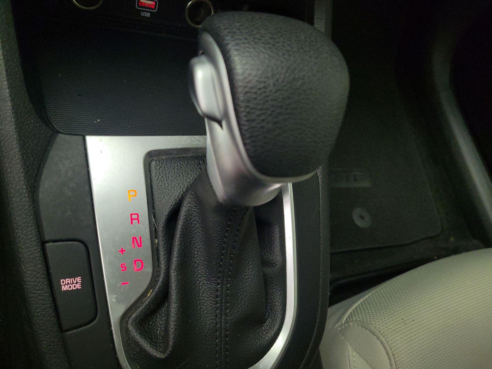 Thumbnail: 2023 Kia Forte - 17