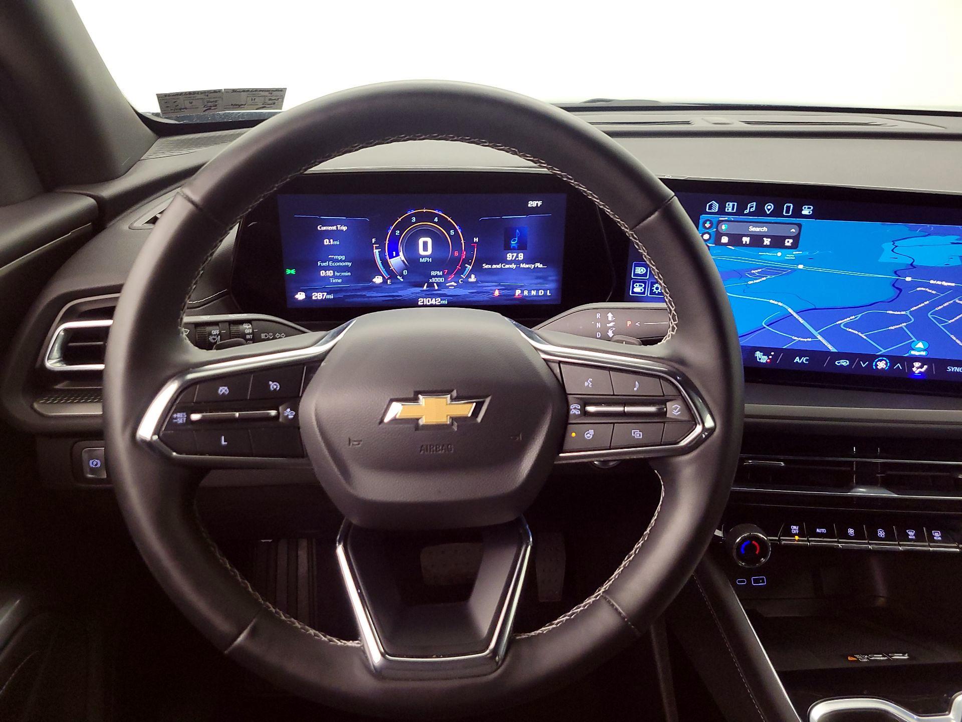 Thumbnail: 2025 Chevrolet Traverse - 10