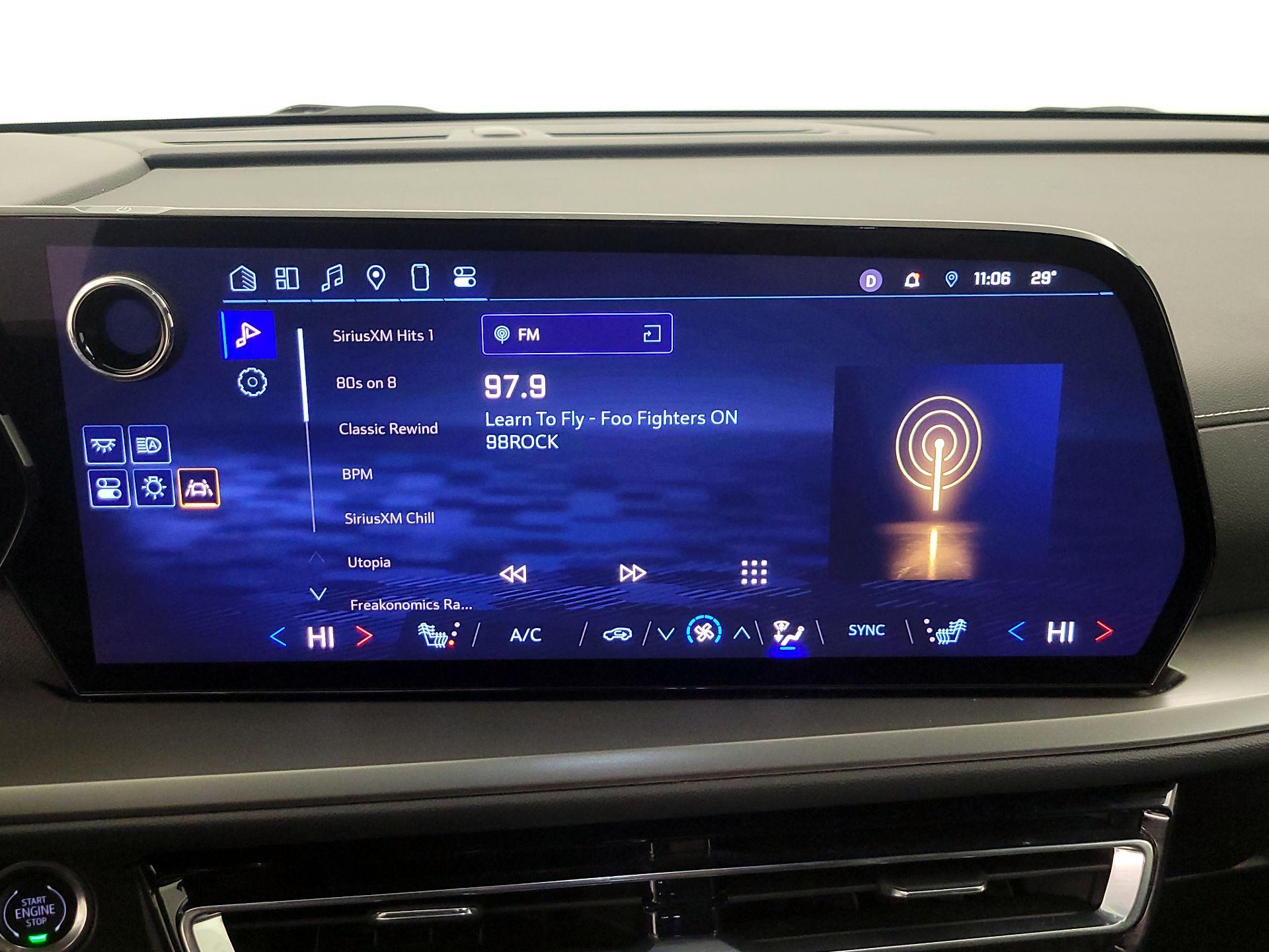 Thumbnail: 2025 Chevrolet Traverse - 16