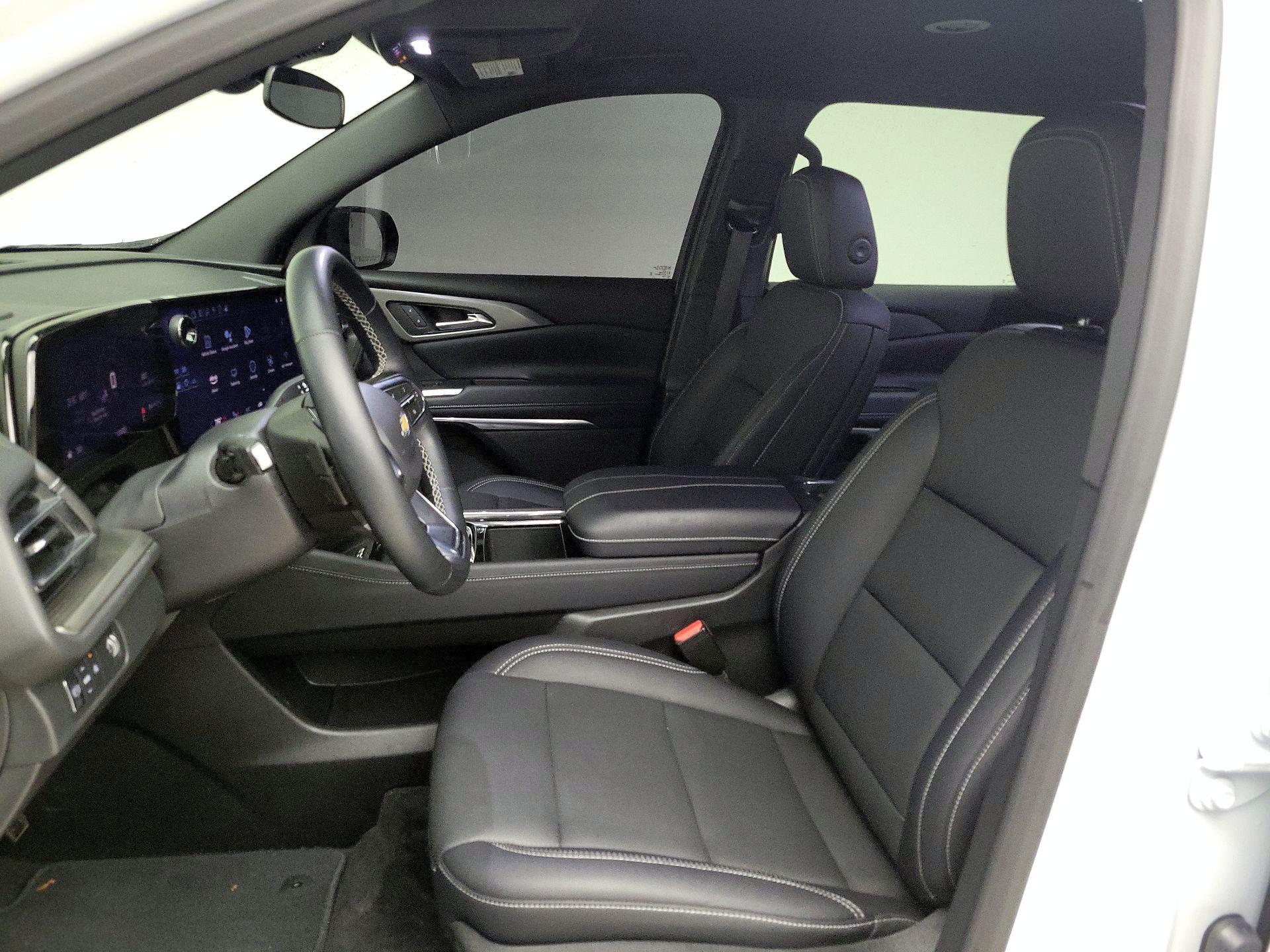 Thumbnail: 2025 Chevrolet Traverse - 11