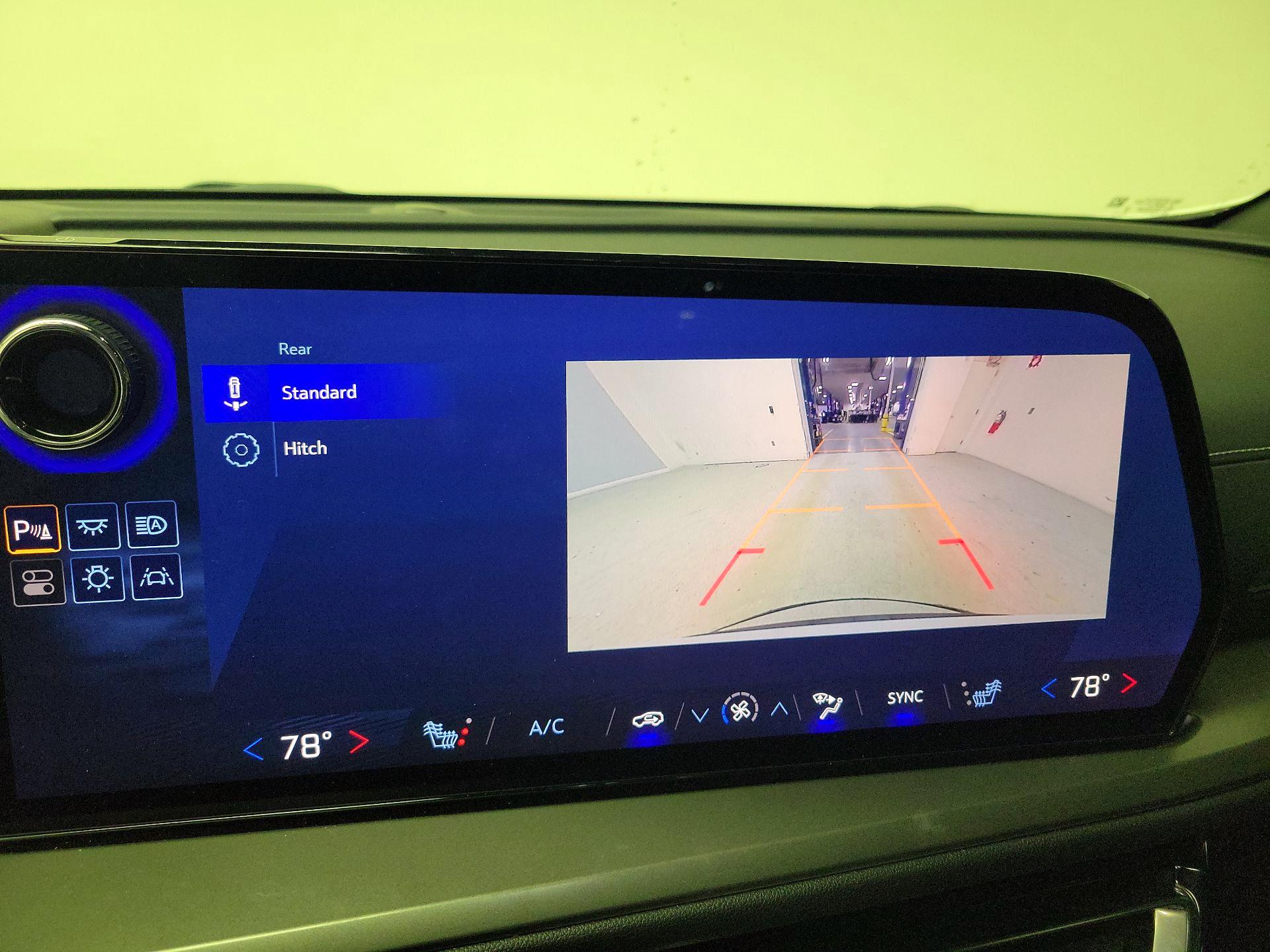 Thumbnail: 2025 Chevrolet Traverse - 14