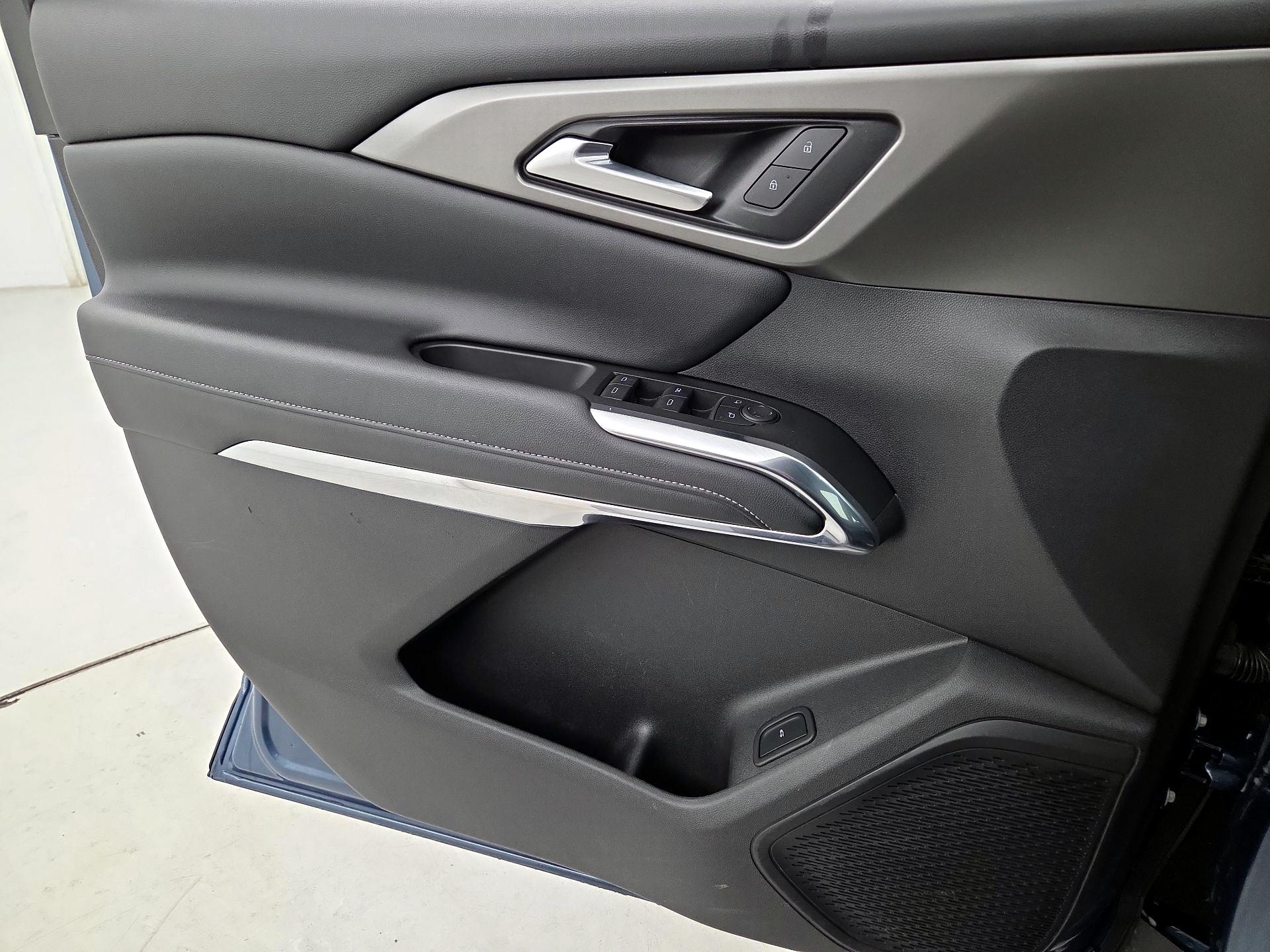 Thumbnail: 2025 Chevrolet Traverse - 12