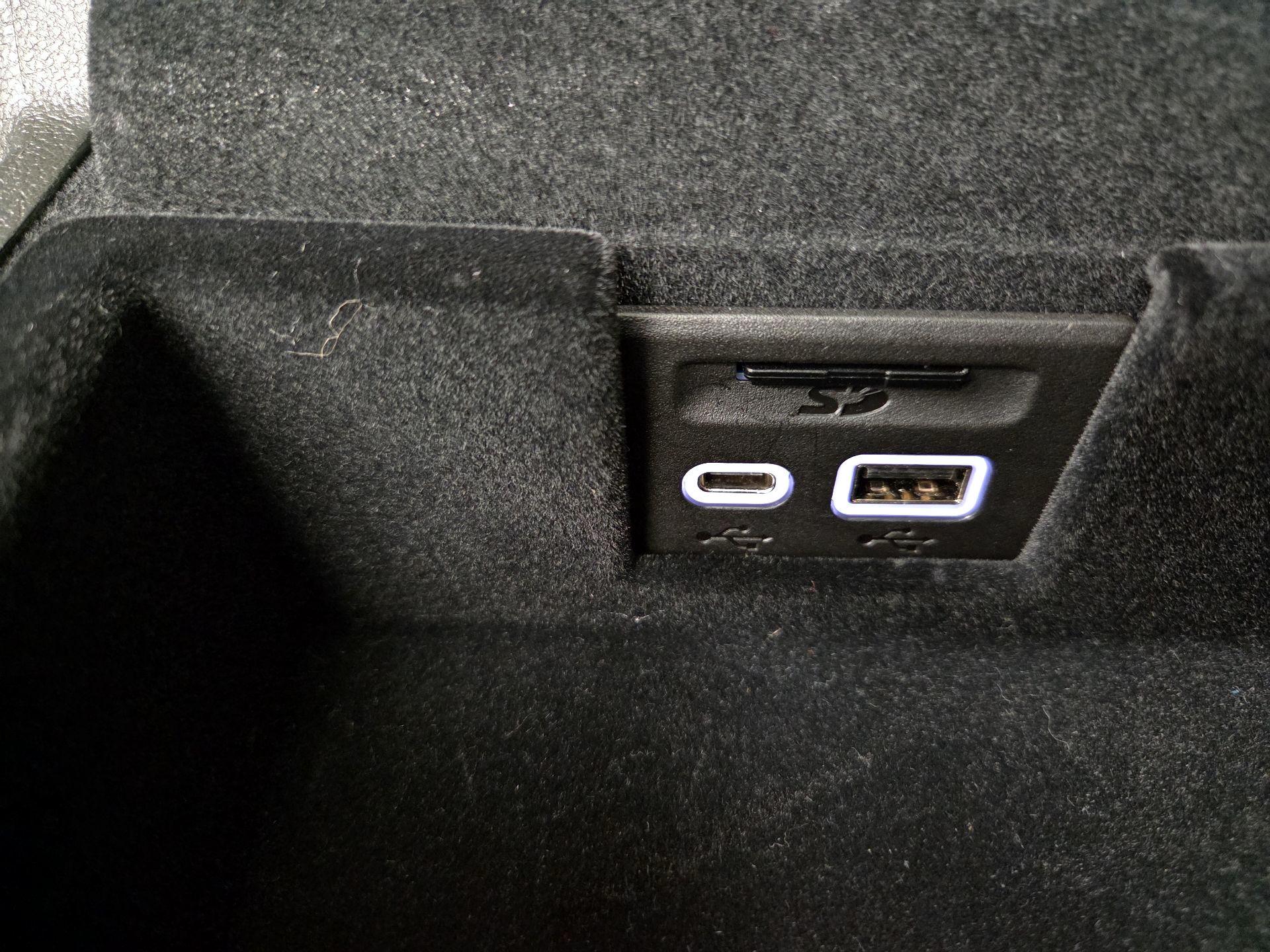 Thumbnail: 2025 Cadillac XT6 - 19