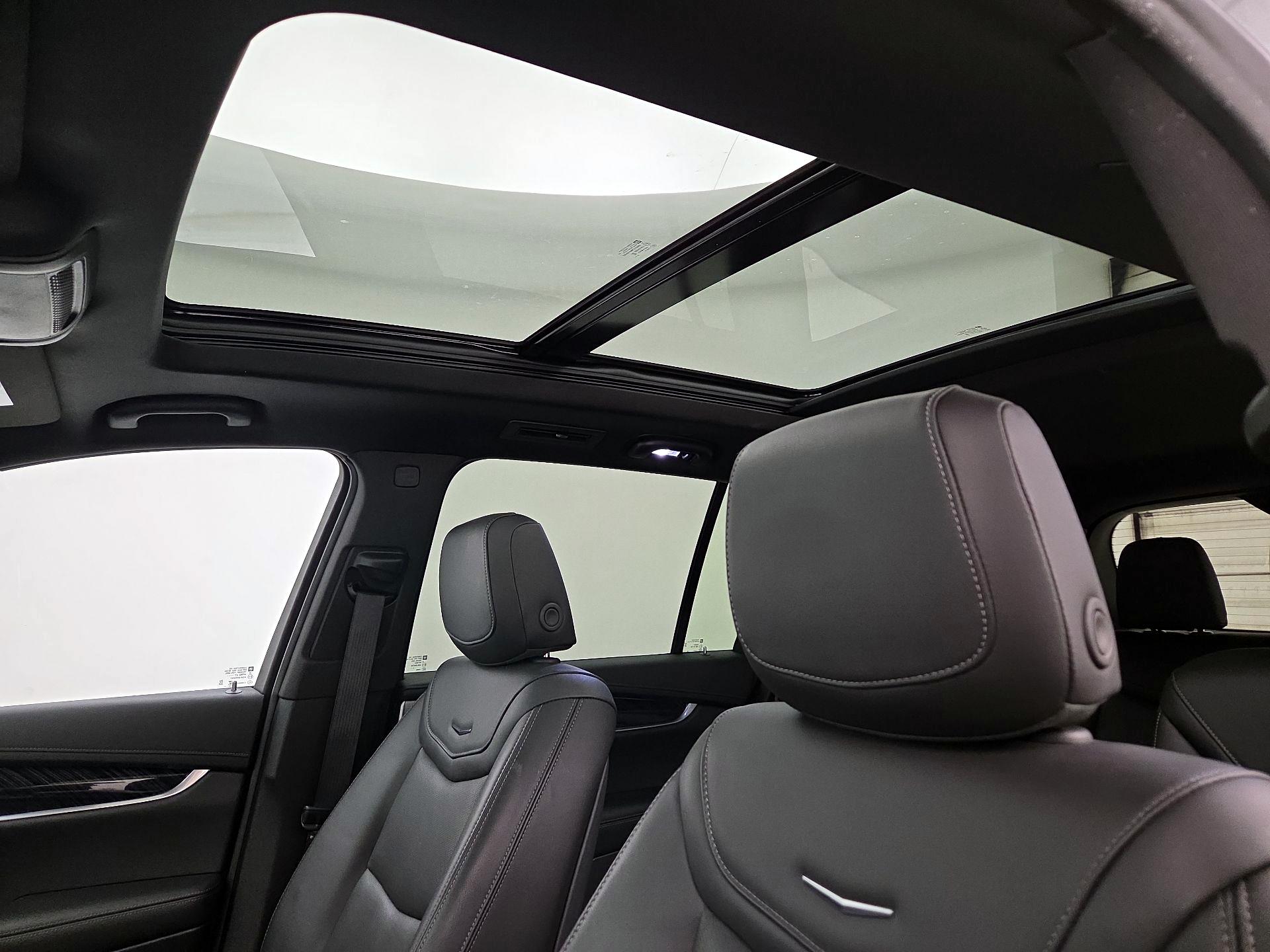 Thumbnail: 2025 Cadillac XT6 - 20