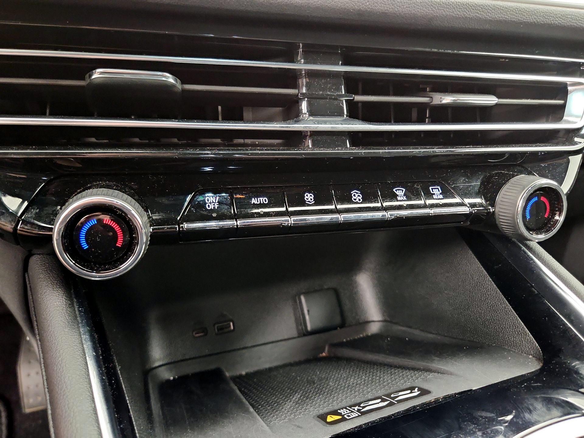 Thumbnail: 2025 Chevrolet Traverse - 16