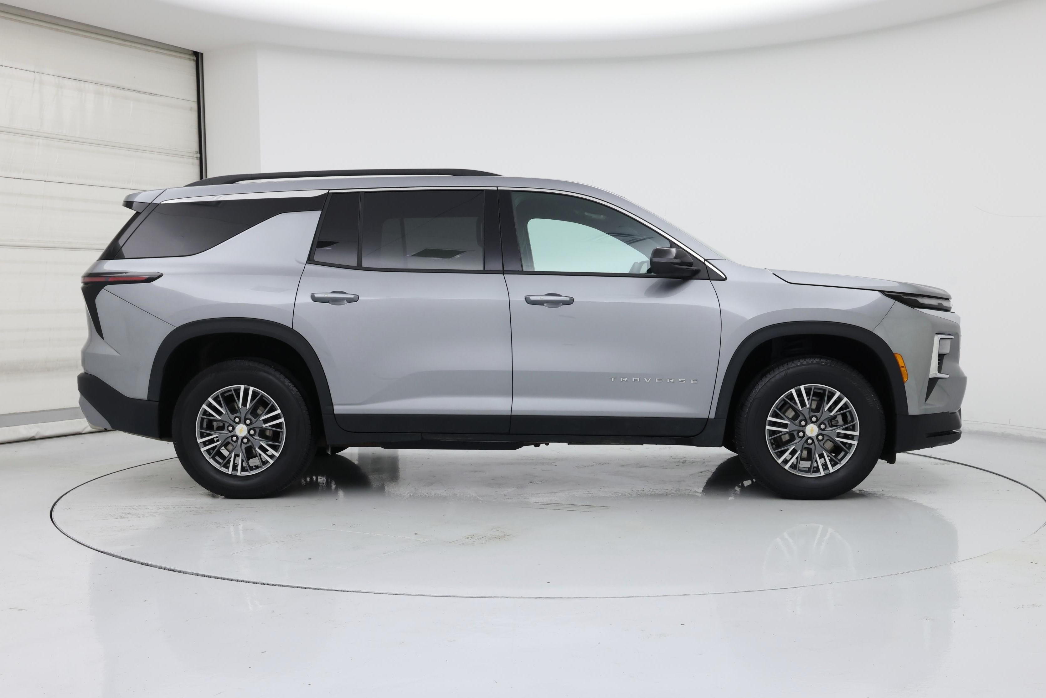 Thumbnail: 2025 Chevrolet Traverse - 7