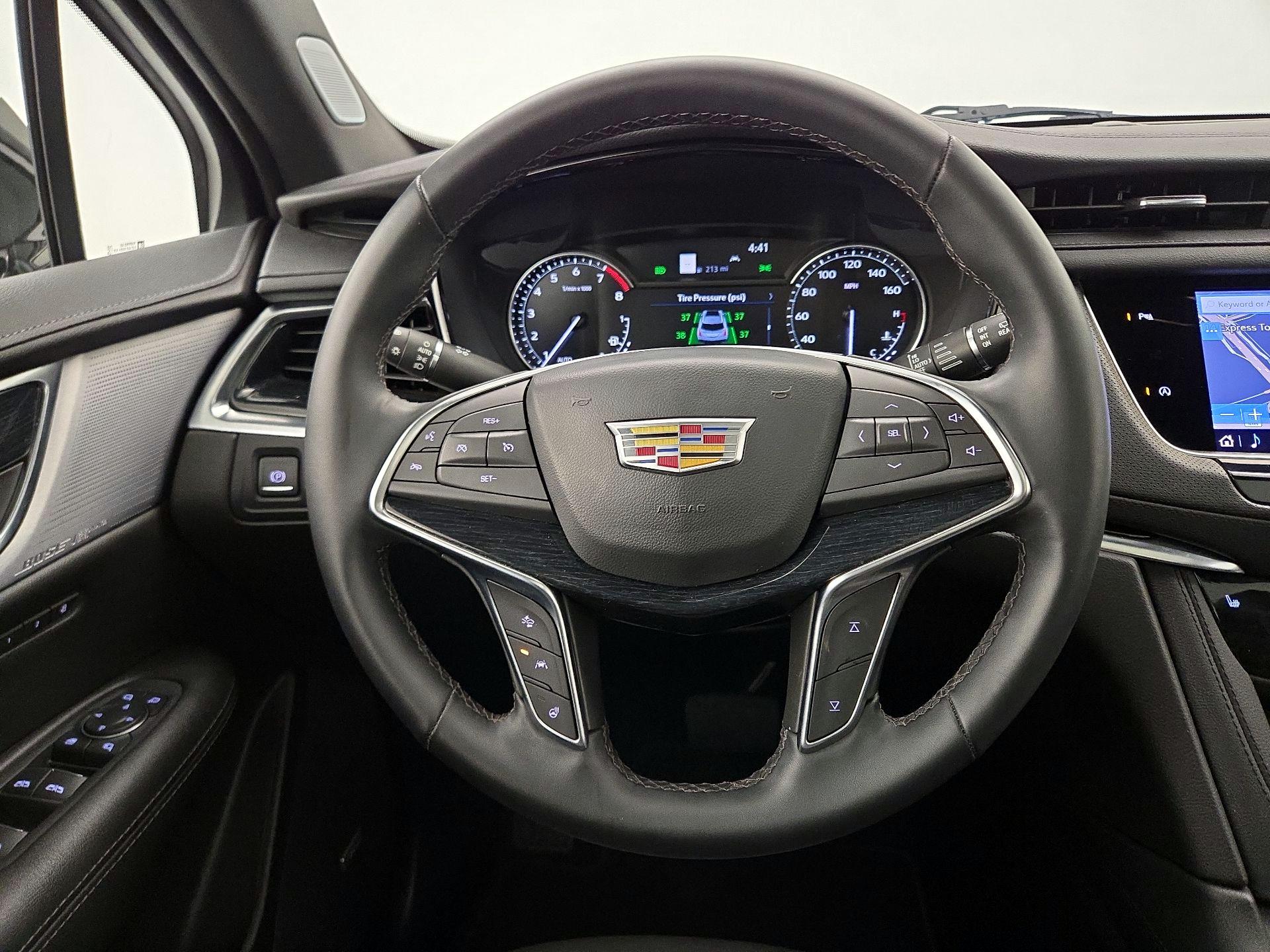 Thumbnail: 2025 Cadillac XT5 - 10