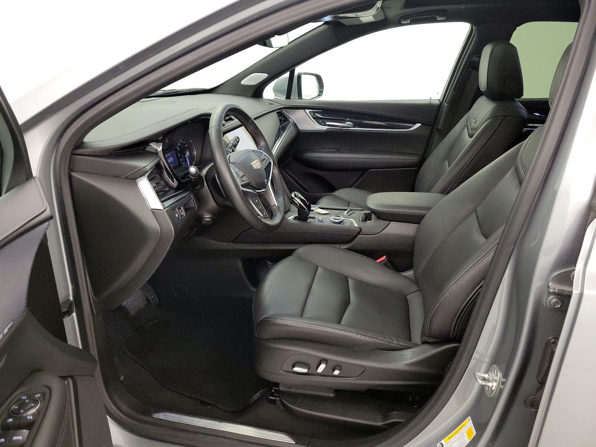 Thumbnail: 2025 Cadillac XT5 - 11