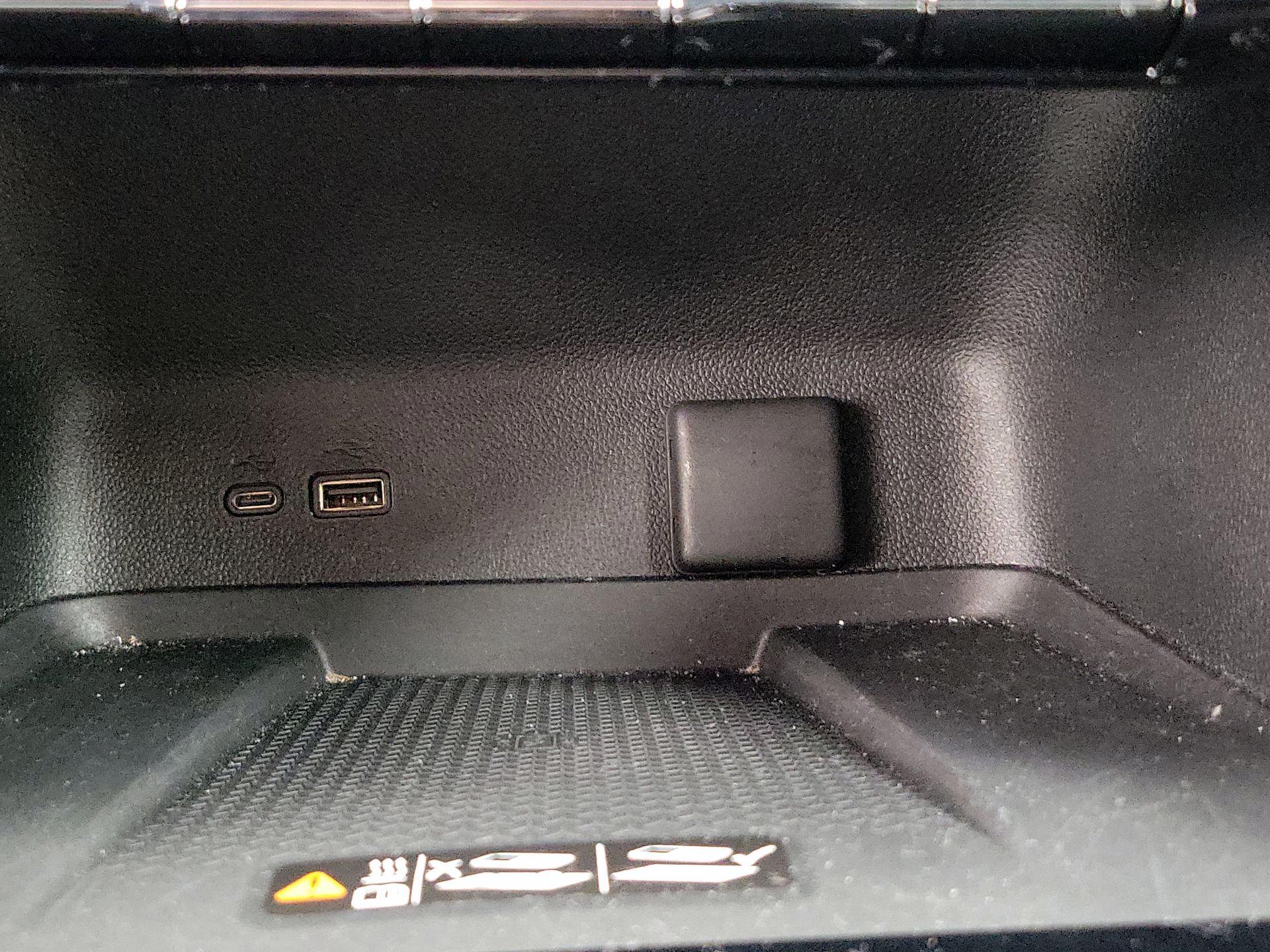 Thumbnail: 2025 Chevrolet Traverse - 18