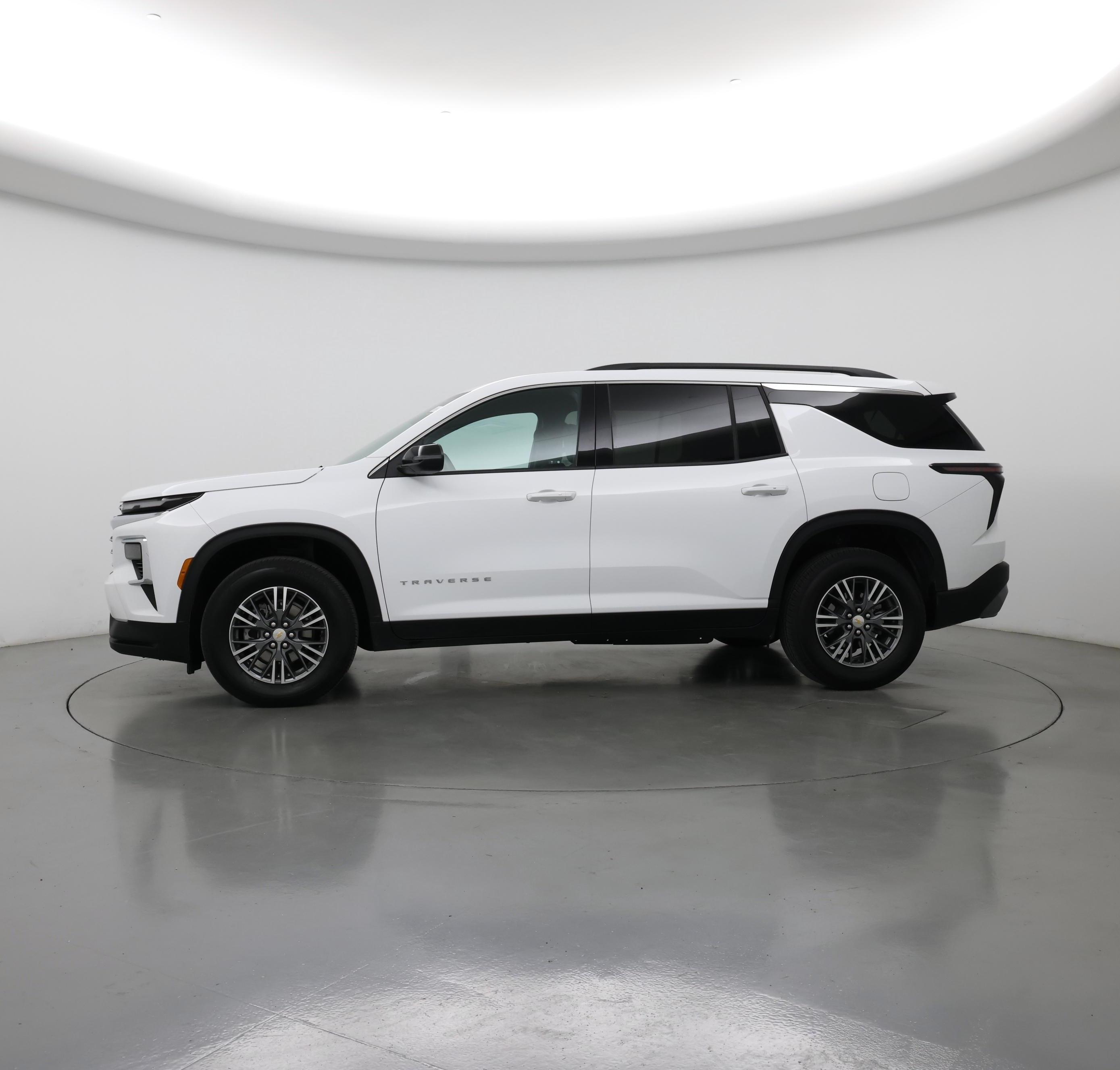 Thumbnail: 2025 Chevrolet Traverse - 3