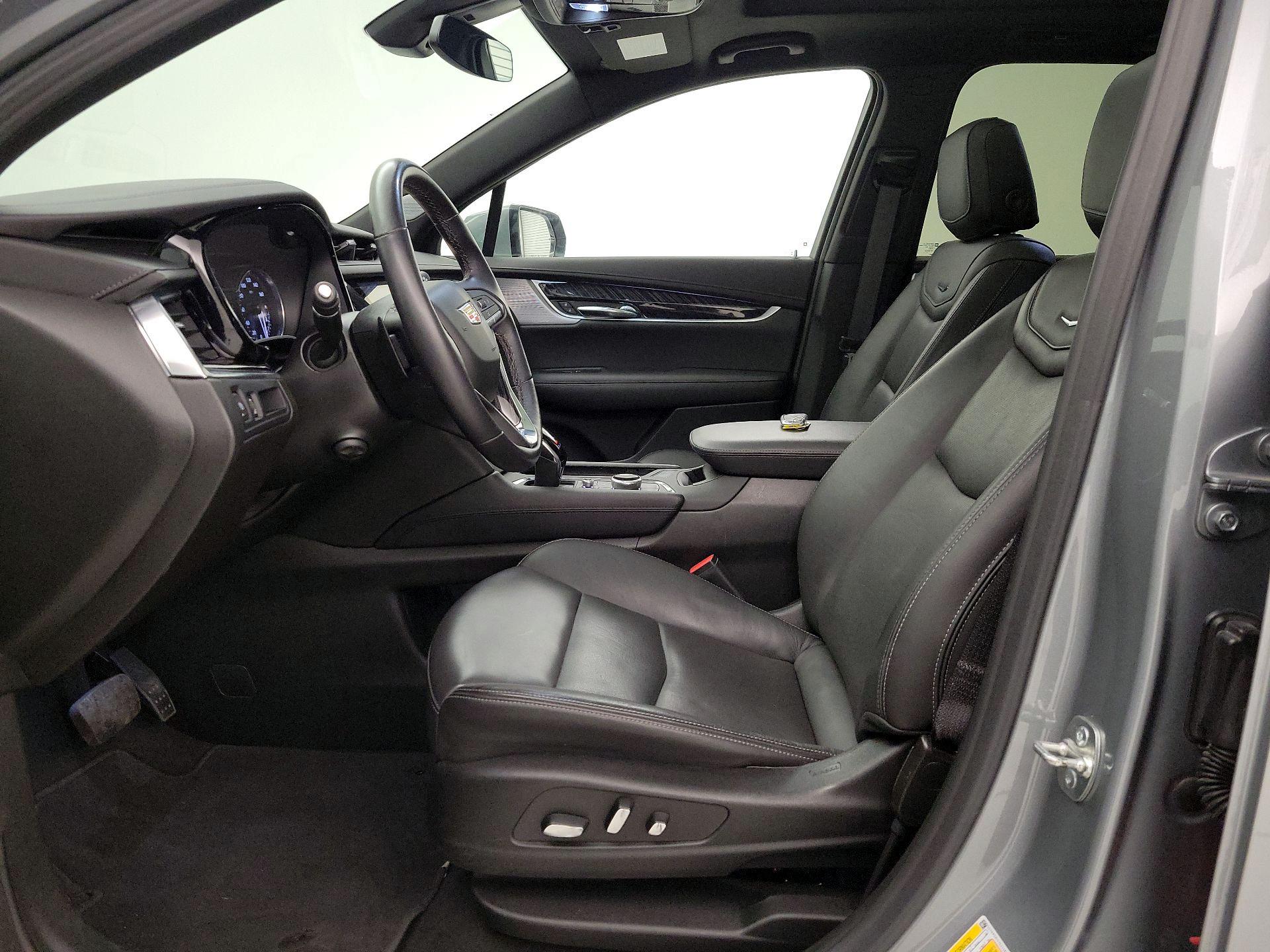 Thumbnail: 2025 Cadillac XT6 - 11