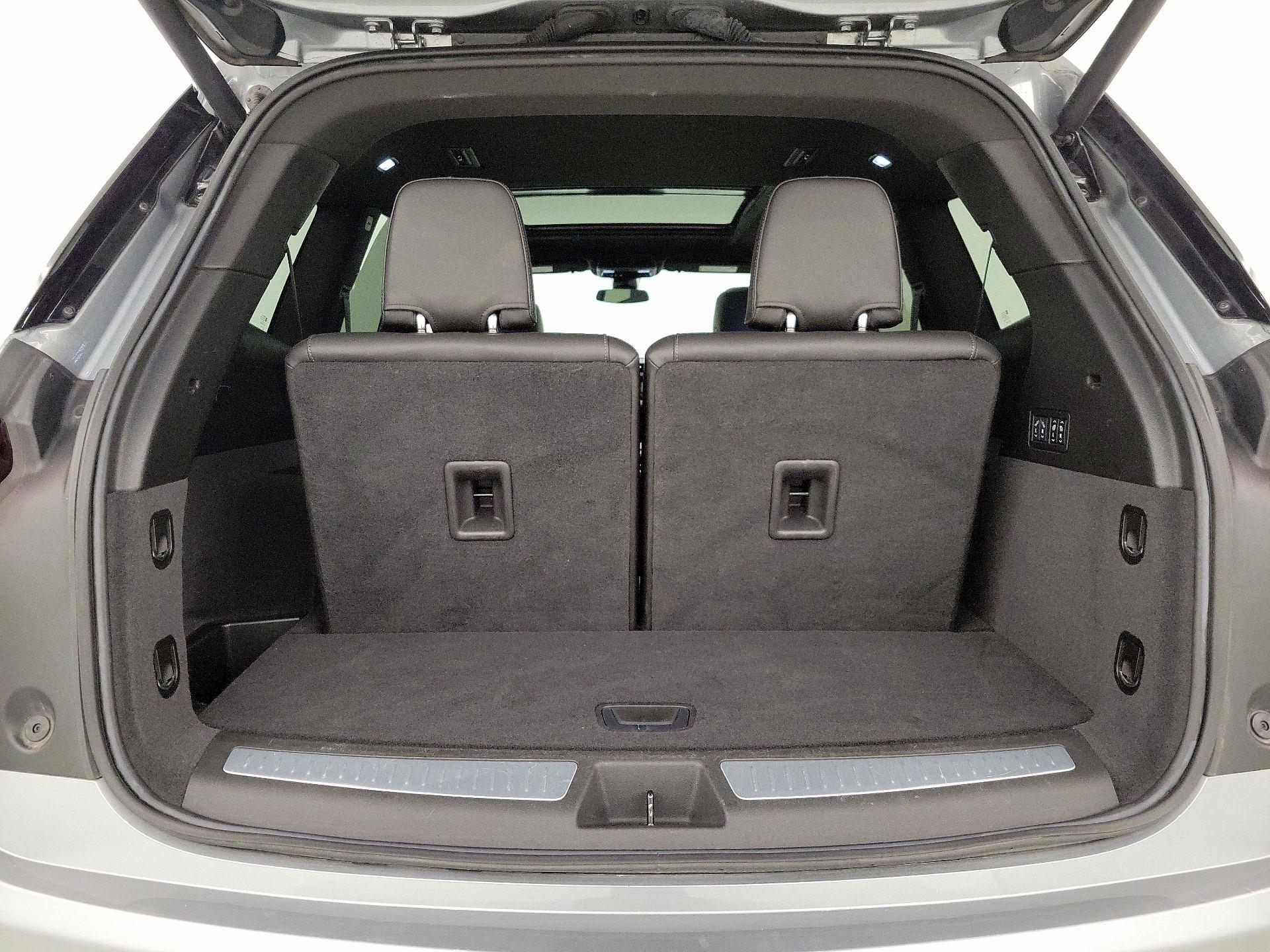 Thumbnail: 2025 Cadillac XT6 - 20