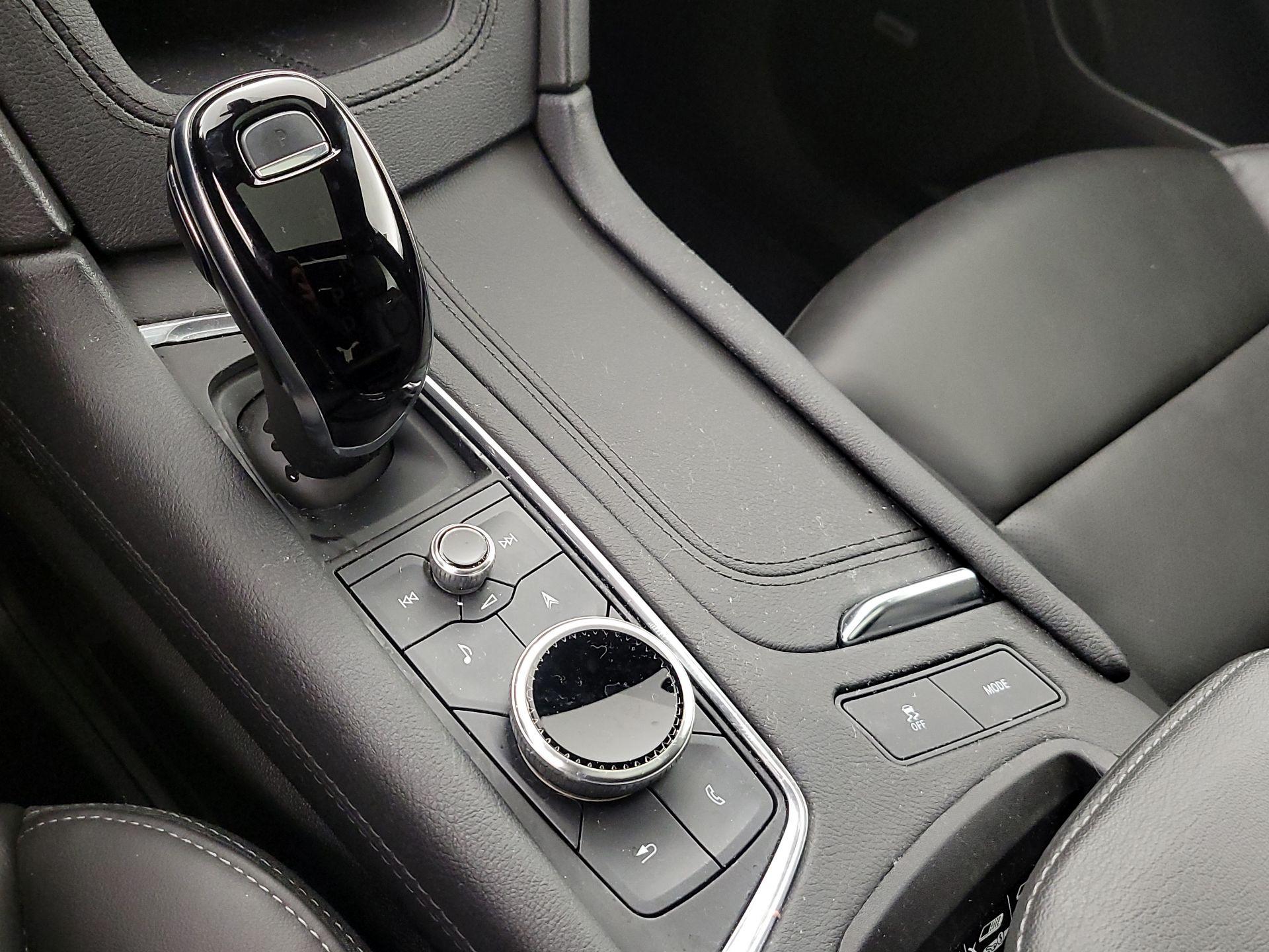 Thumbnail: 2025 Cadillac XT6 - 18