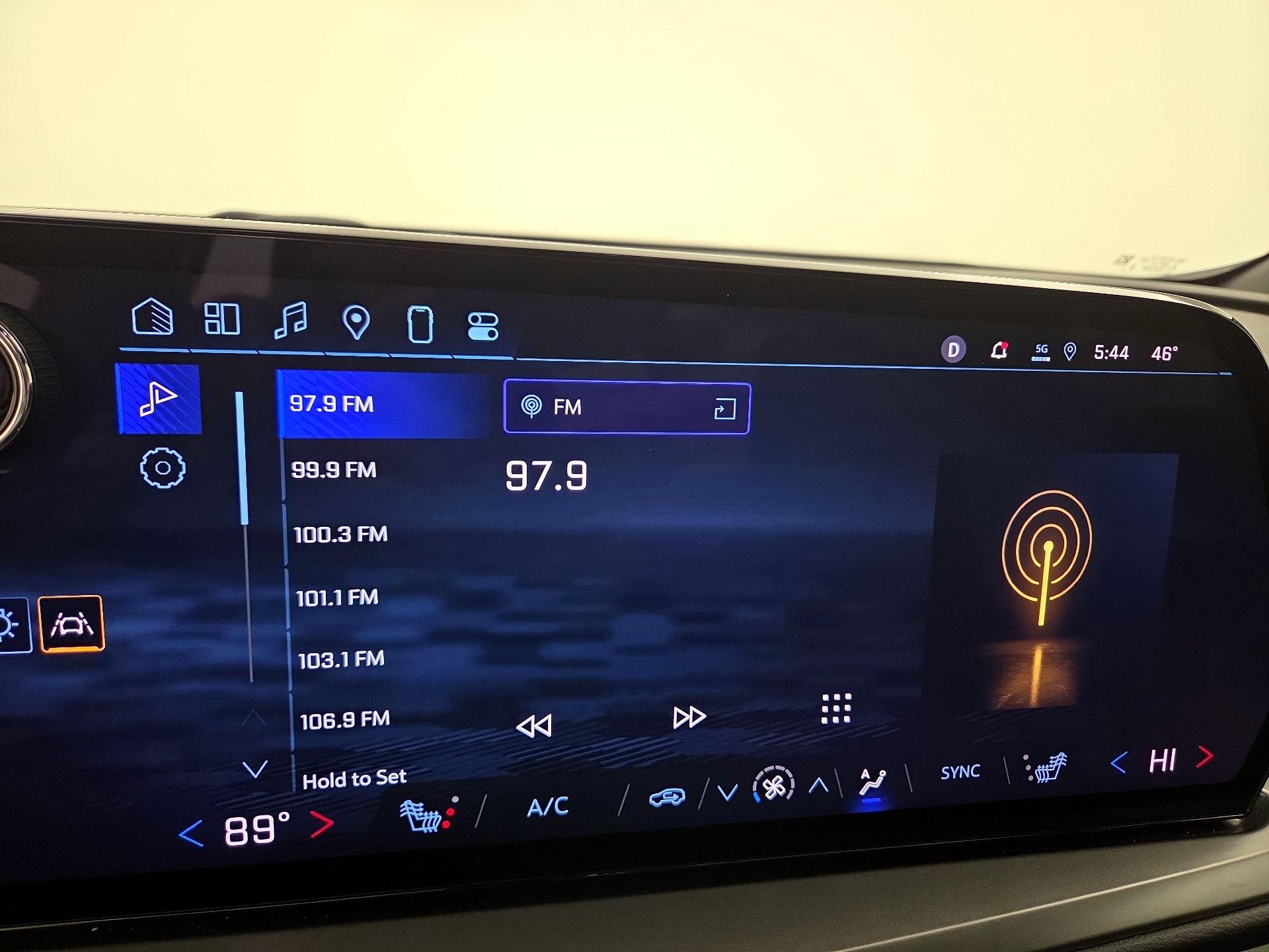 Thumbnail: 2025 Chevrolet Traverse - 15