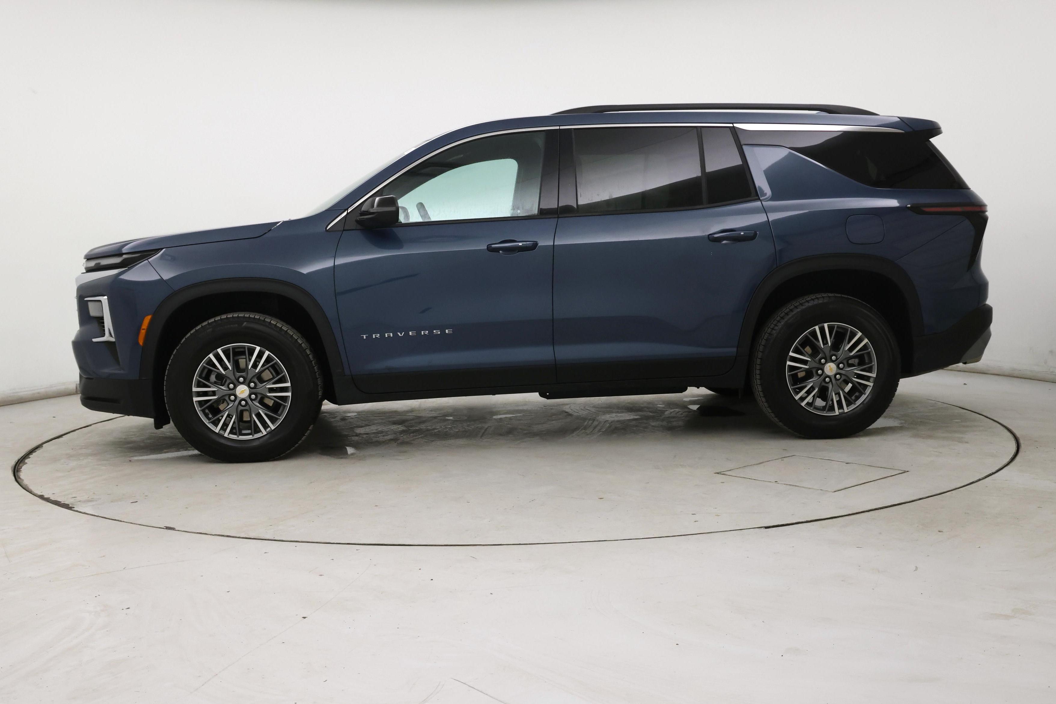 Thumbnail: 2025 Chevrolet Traverse - 3