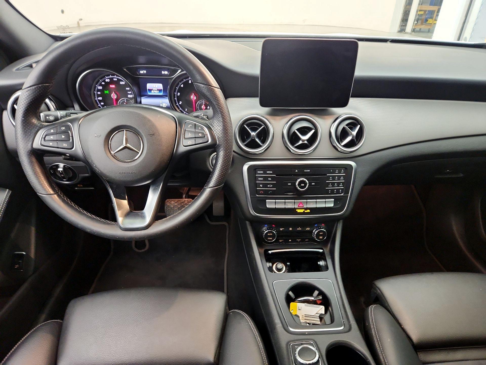 Thumbnail: 2020 Mercedes-Benz GLA - 9