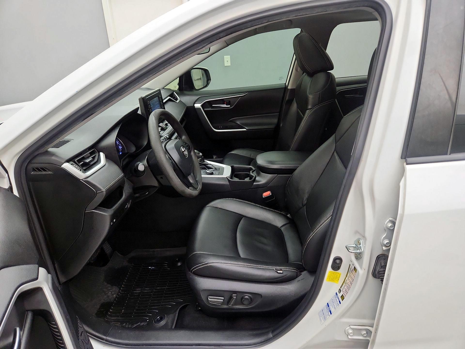 Thumbnail: 2021 Toyota RAV4 - 11