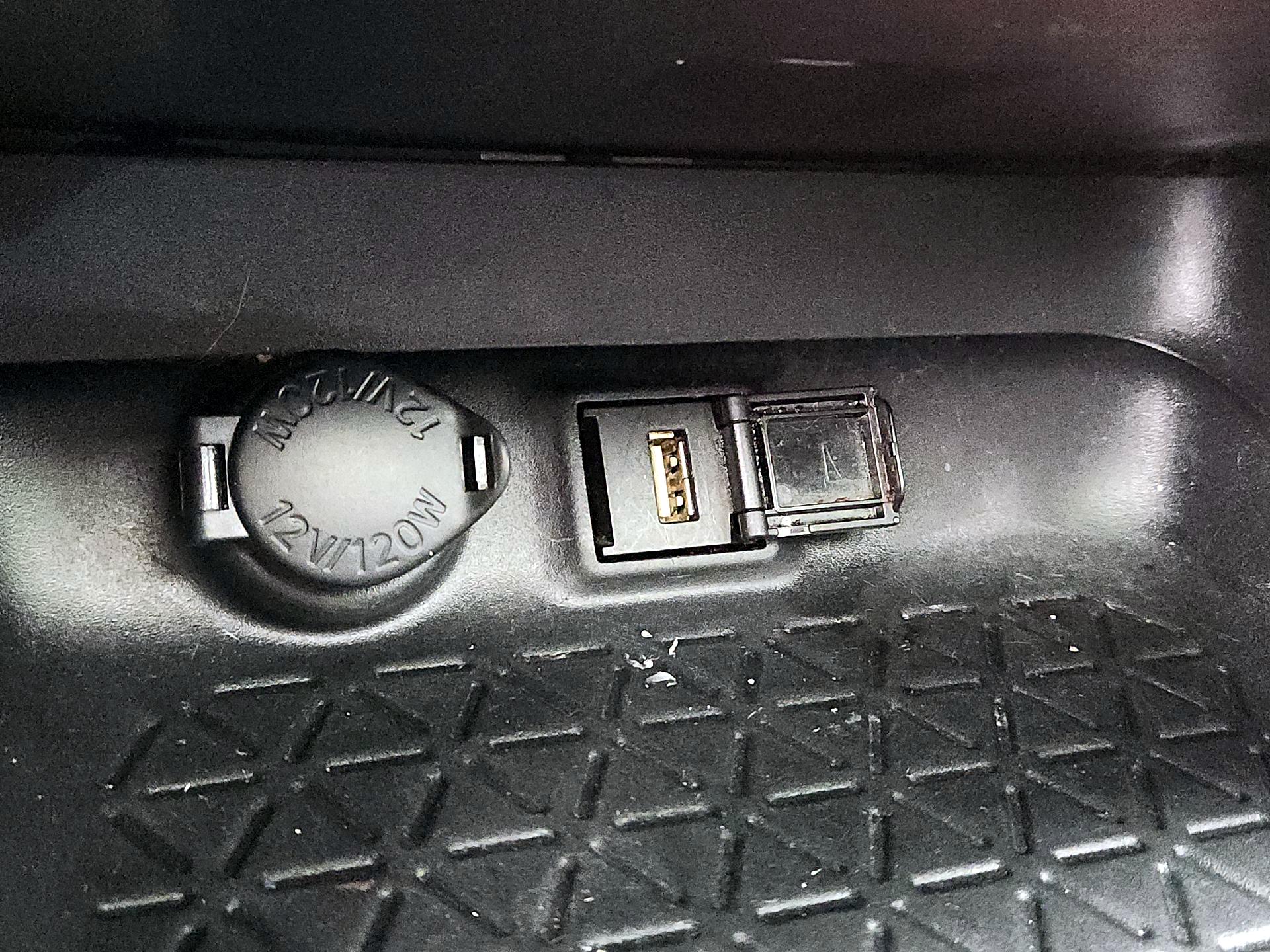 Thumbnail: 2021 Toyota RAV4 - 18