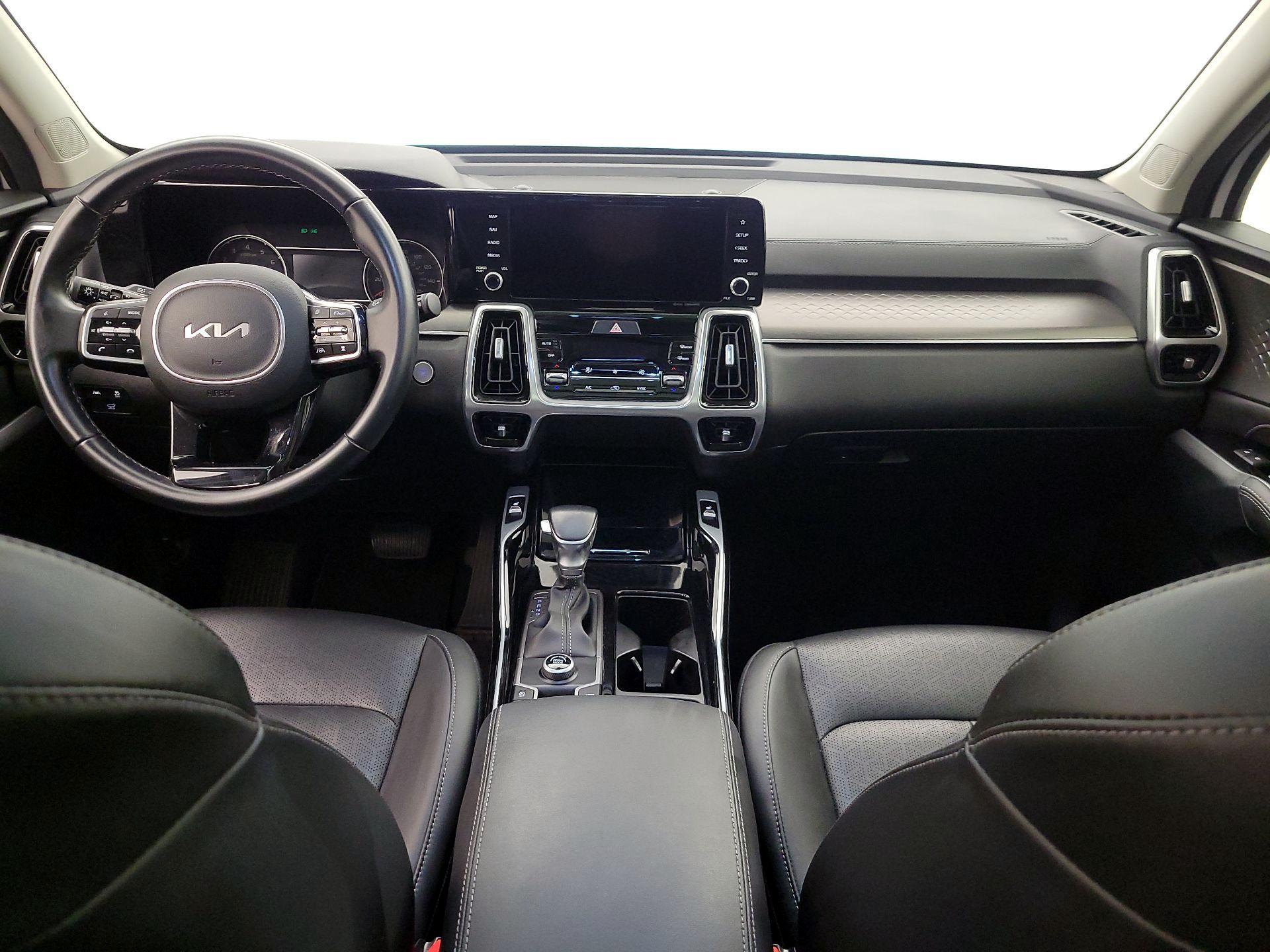 Thumbnail: 2022 Kia Sorento - 9