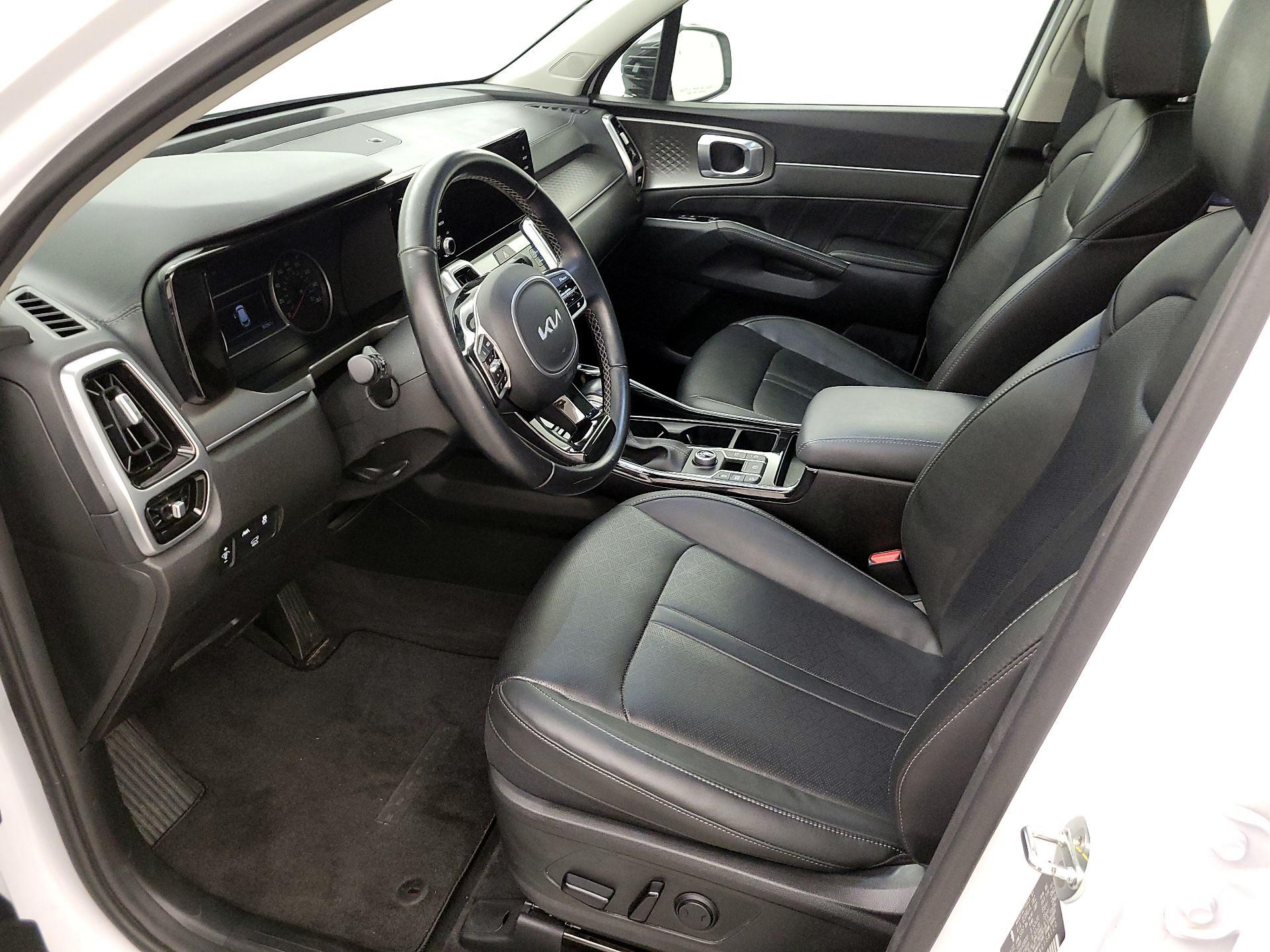 Thumbnail: 2022 Kia Sorento - 11