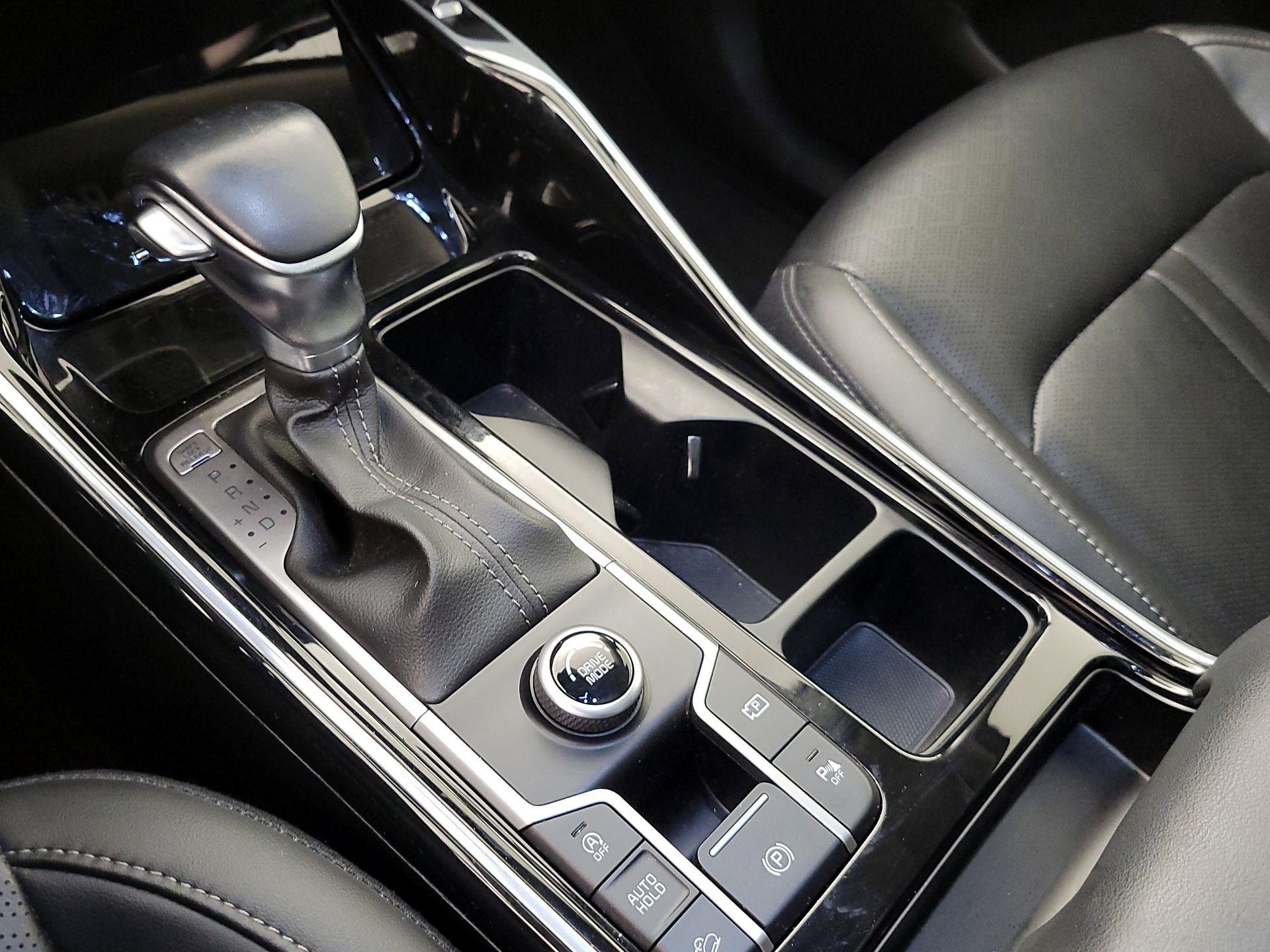 Thumbnail: 2022 Kia Sorento - 18