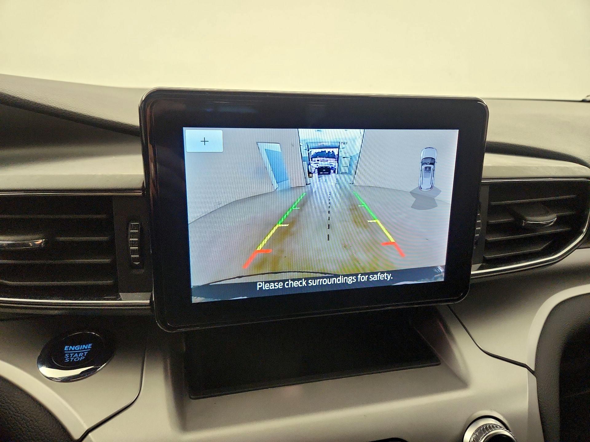 Thumbnail: 2022 Ford Explorer - 14