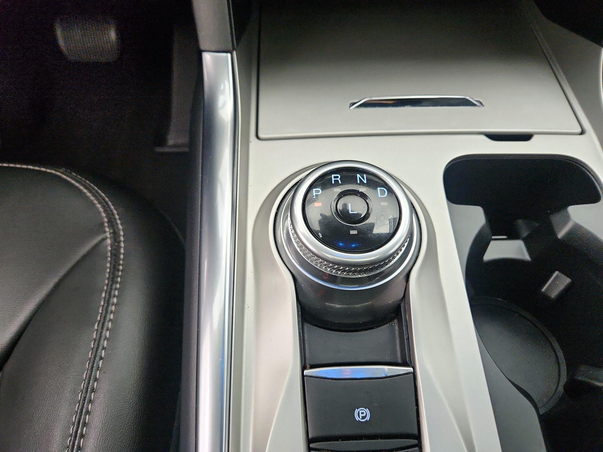 Thumbnail: 2022 Ford Explorer - 17