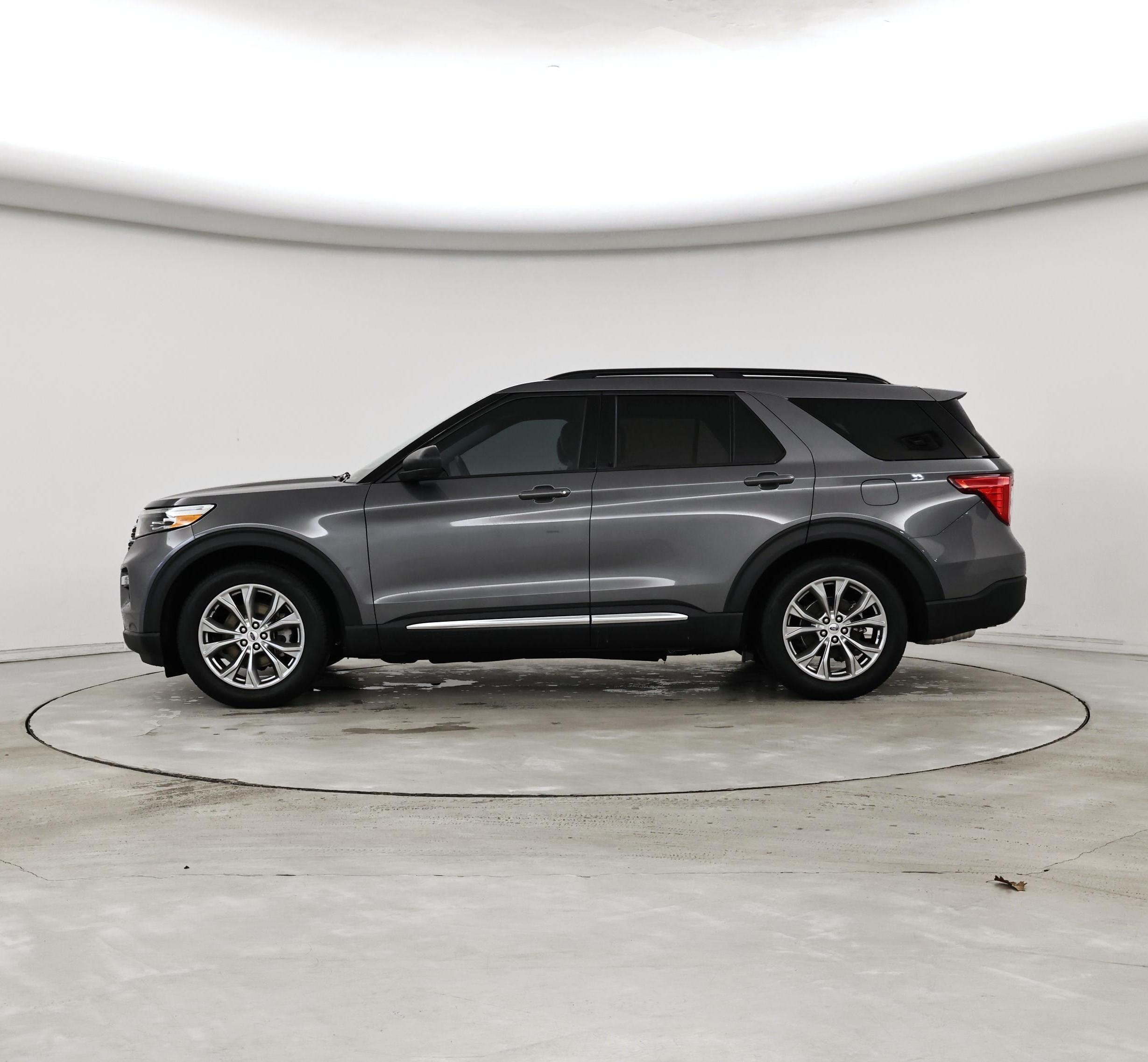 Thumbnail: 2022 Ford Explorer - 3