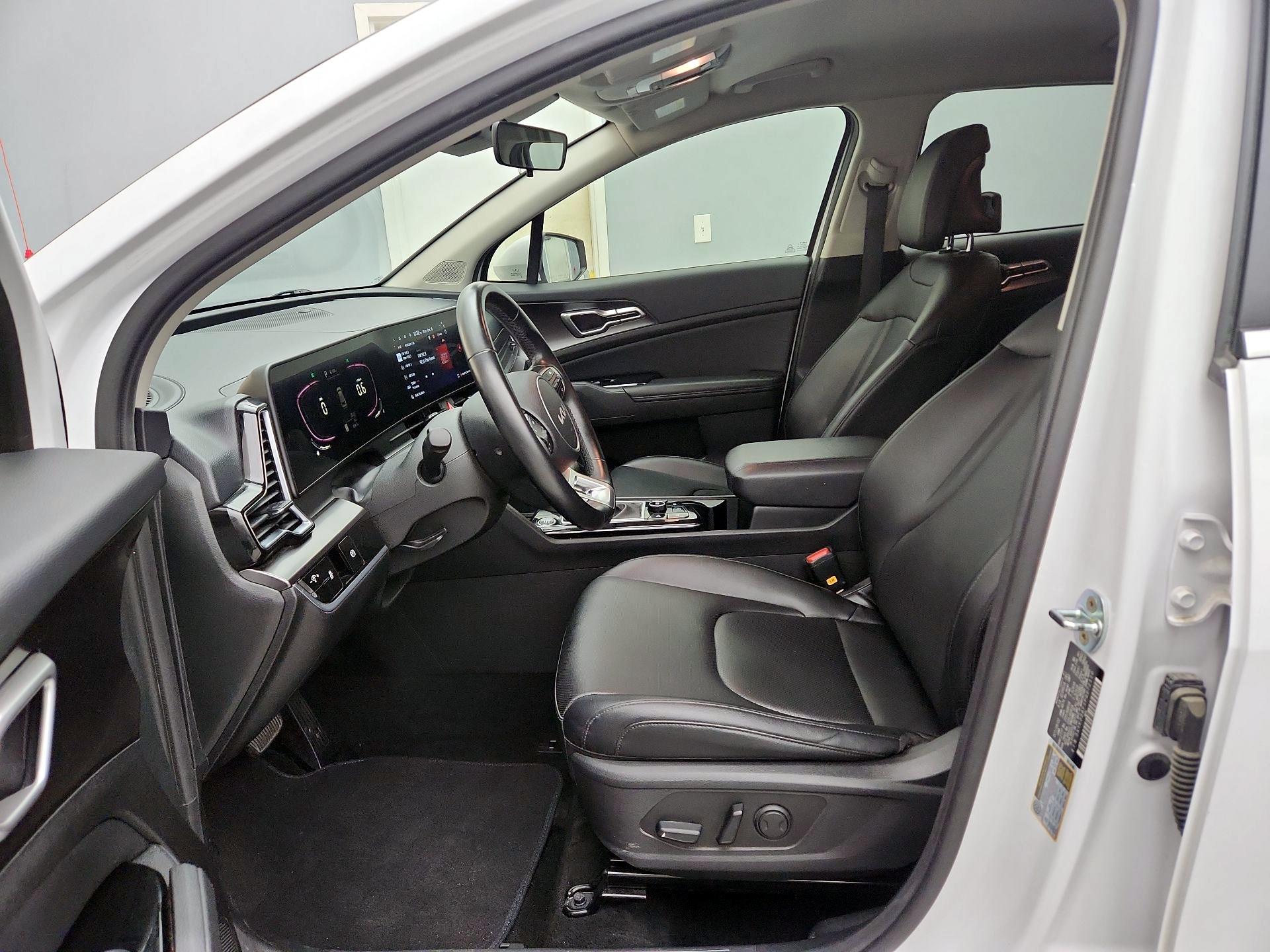 Thumbnail: 2023 Kia Sportage - 11