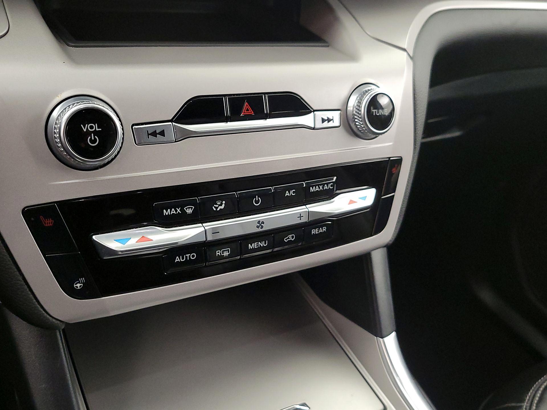 Thumbnail: 2023 Ford Explorer - 16