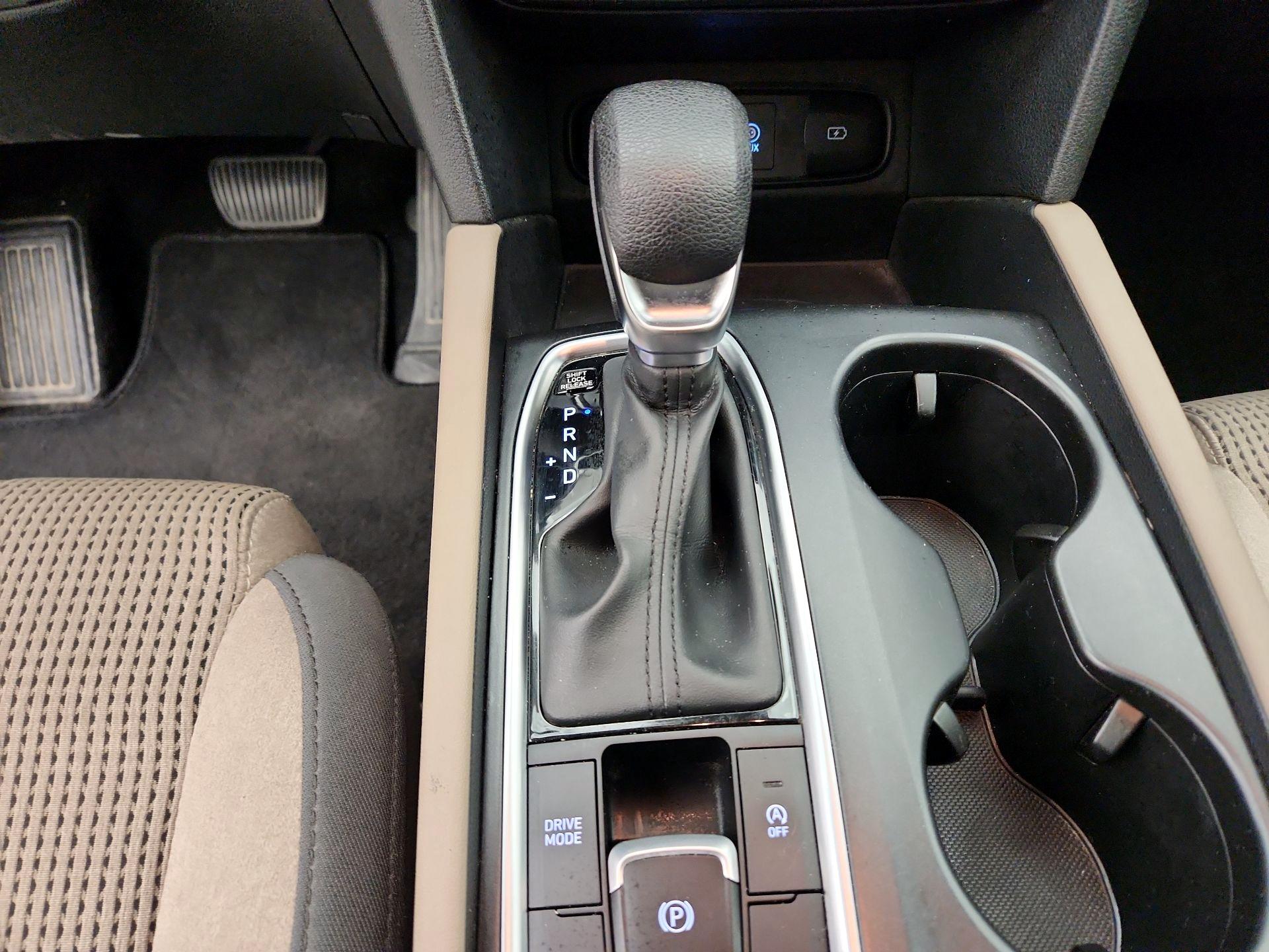 Thumbnail: 2020 Hyundai Santa Fe - 17