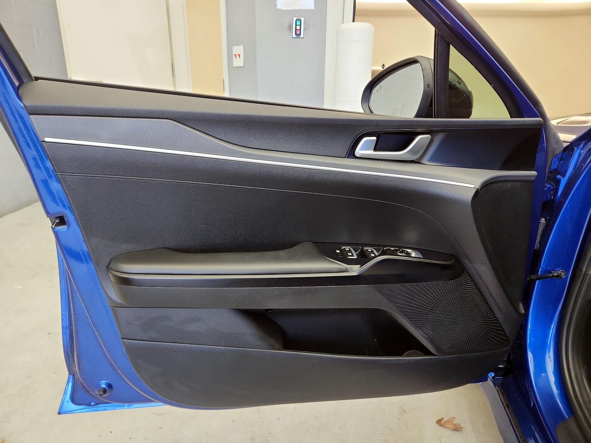 Thumbnail: 2023 Kia K5 - 12