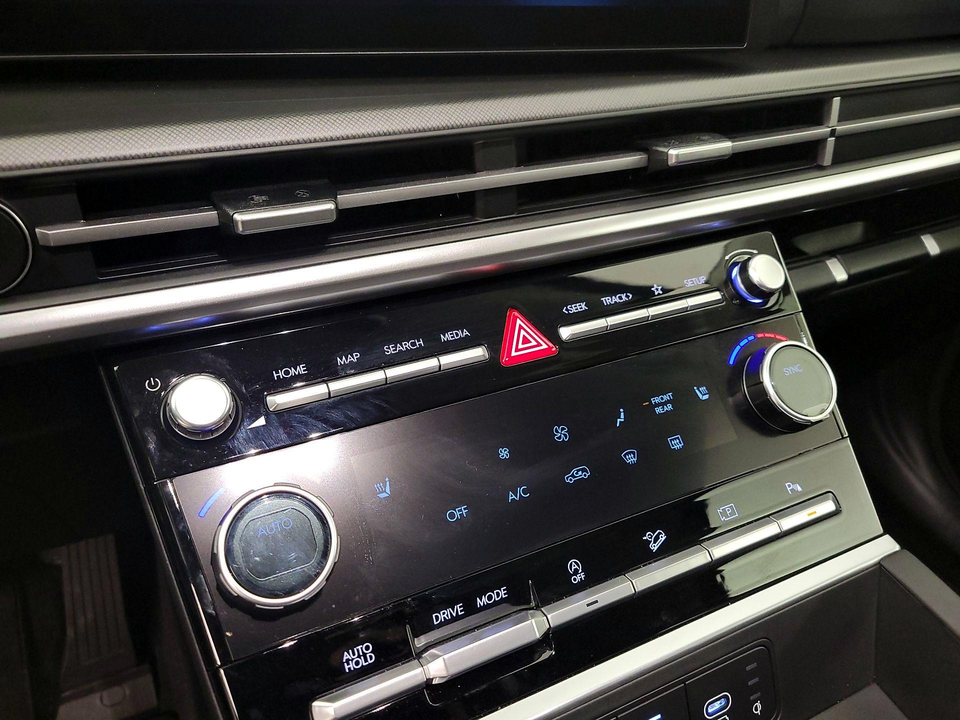 Thumbnail: 2025 Hyundai Santa Fe - 16