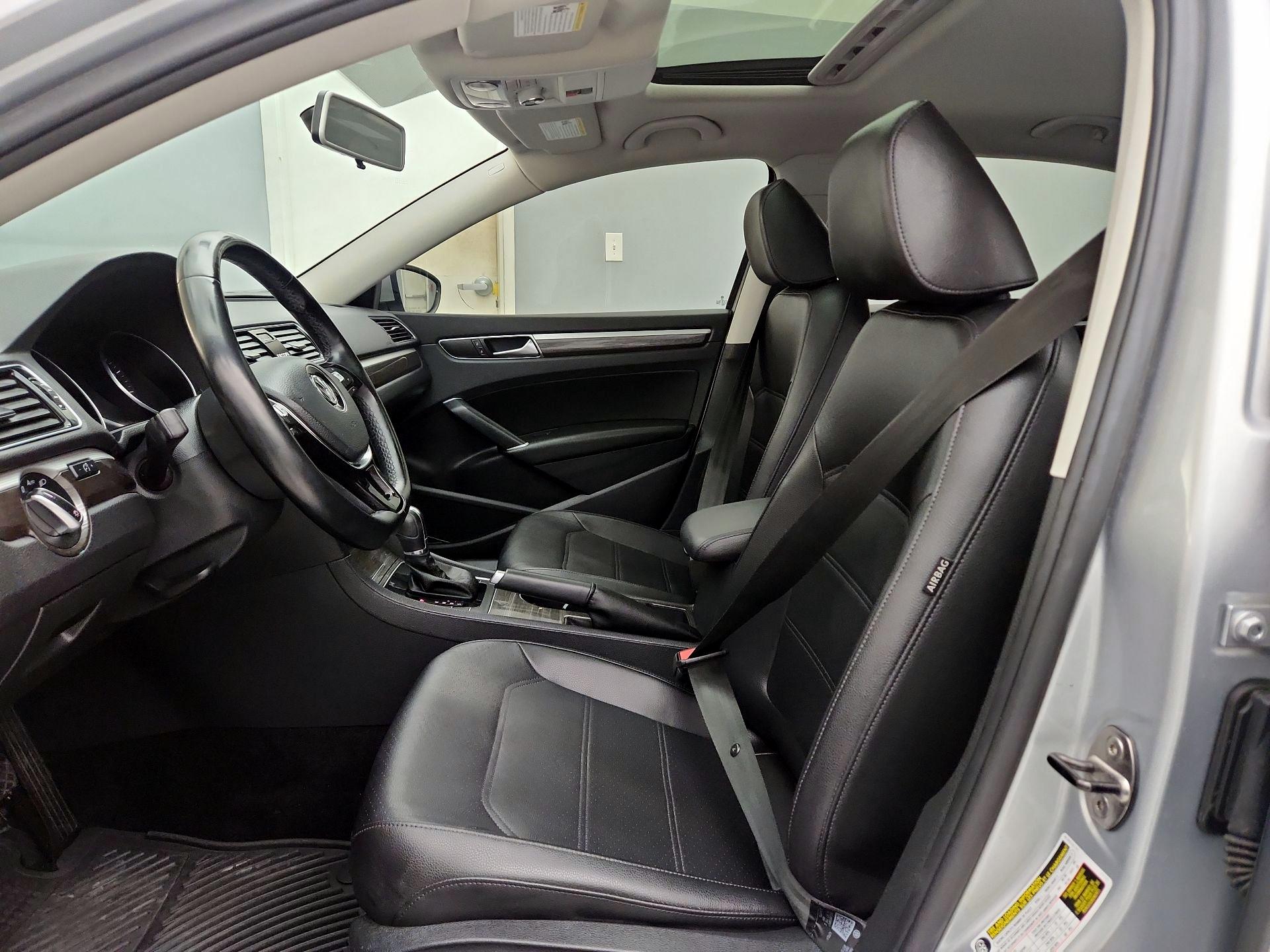 Thumbnail: 2018 Volkswagen Passat - 11