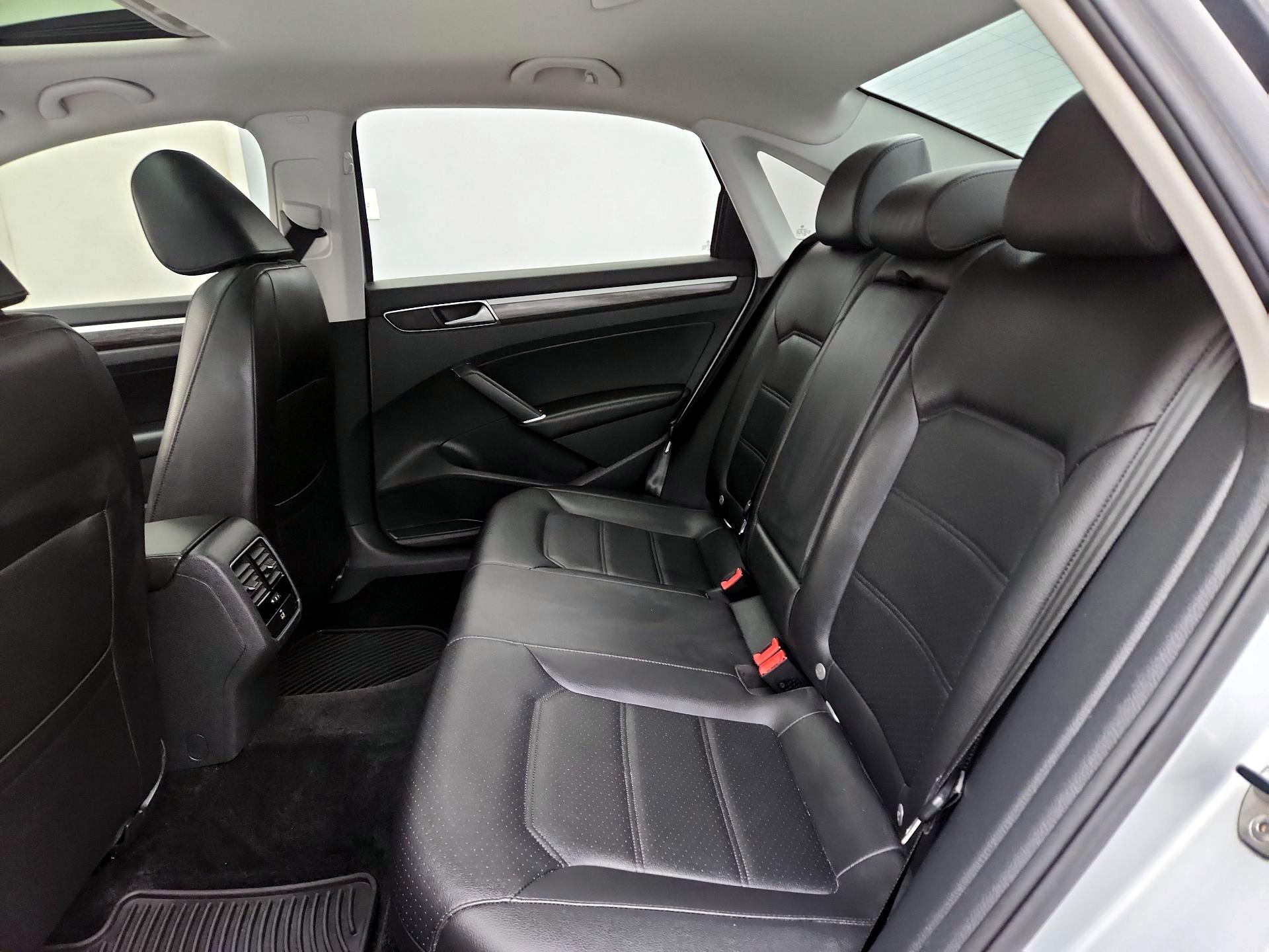 Thumbnail: 2018 Volkswagen Passat - 20