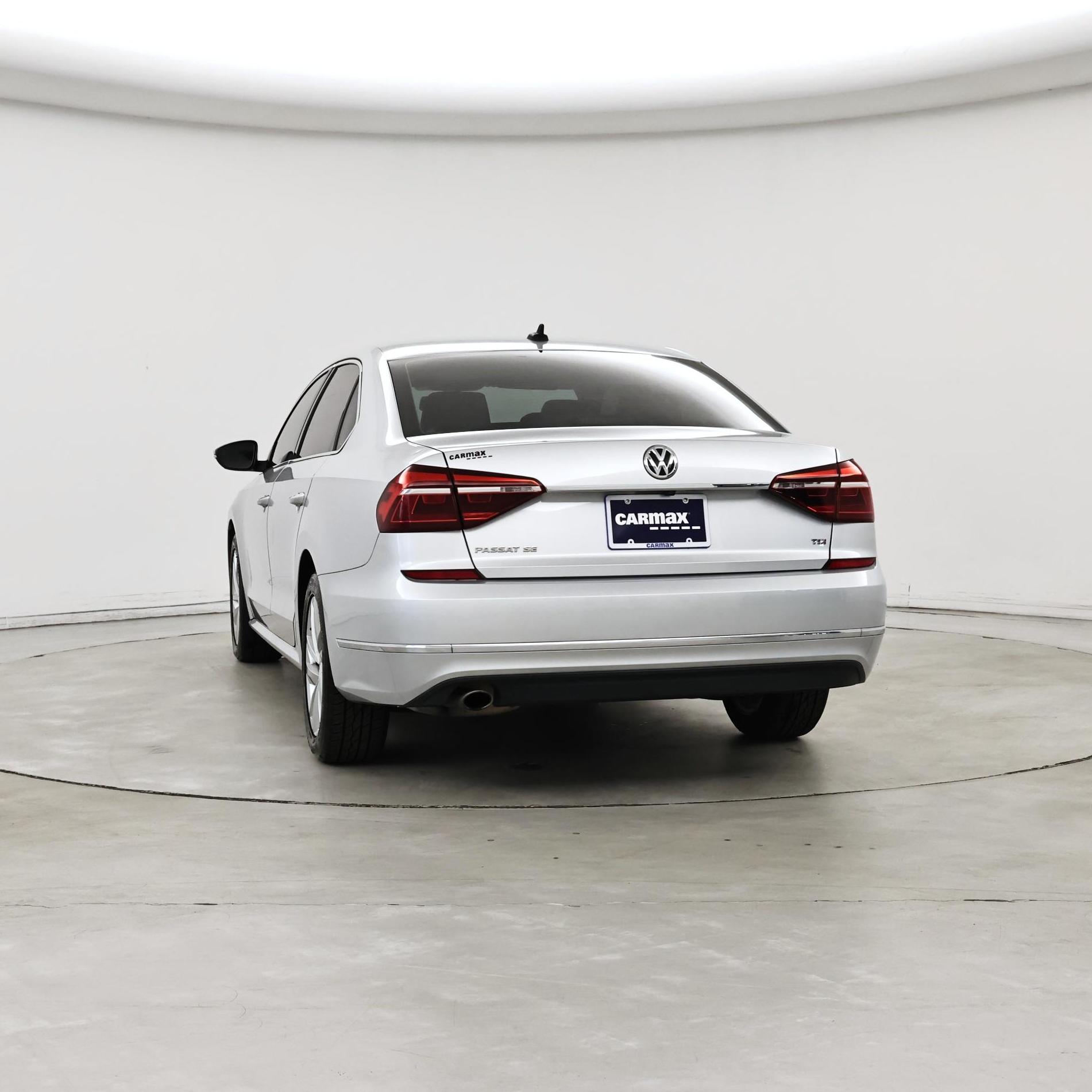 Thumbnail: 2018 Volkswagen Passat - 6