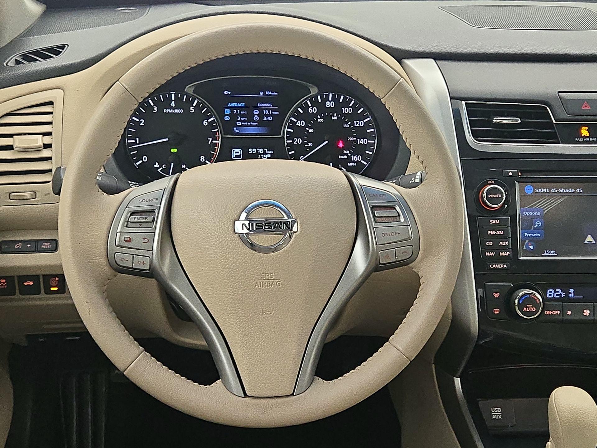 Thumbnail: 2015 Nissan Altima - 10