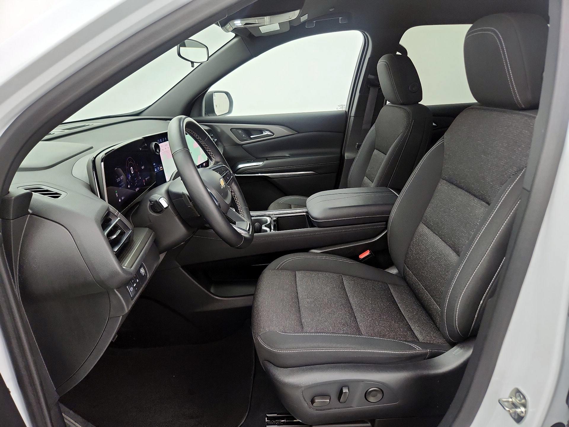 Thumbnail: 2025 Chevrolet Traverse - 11