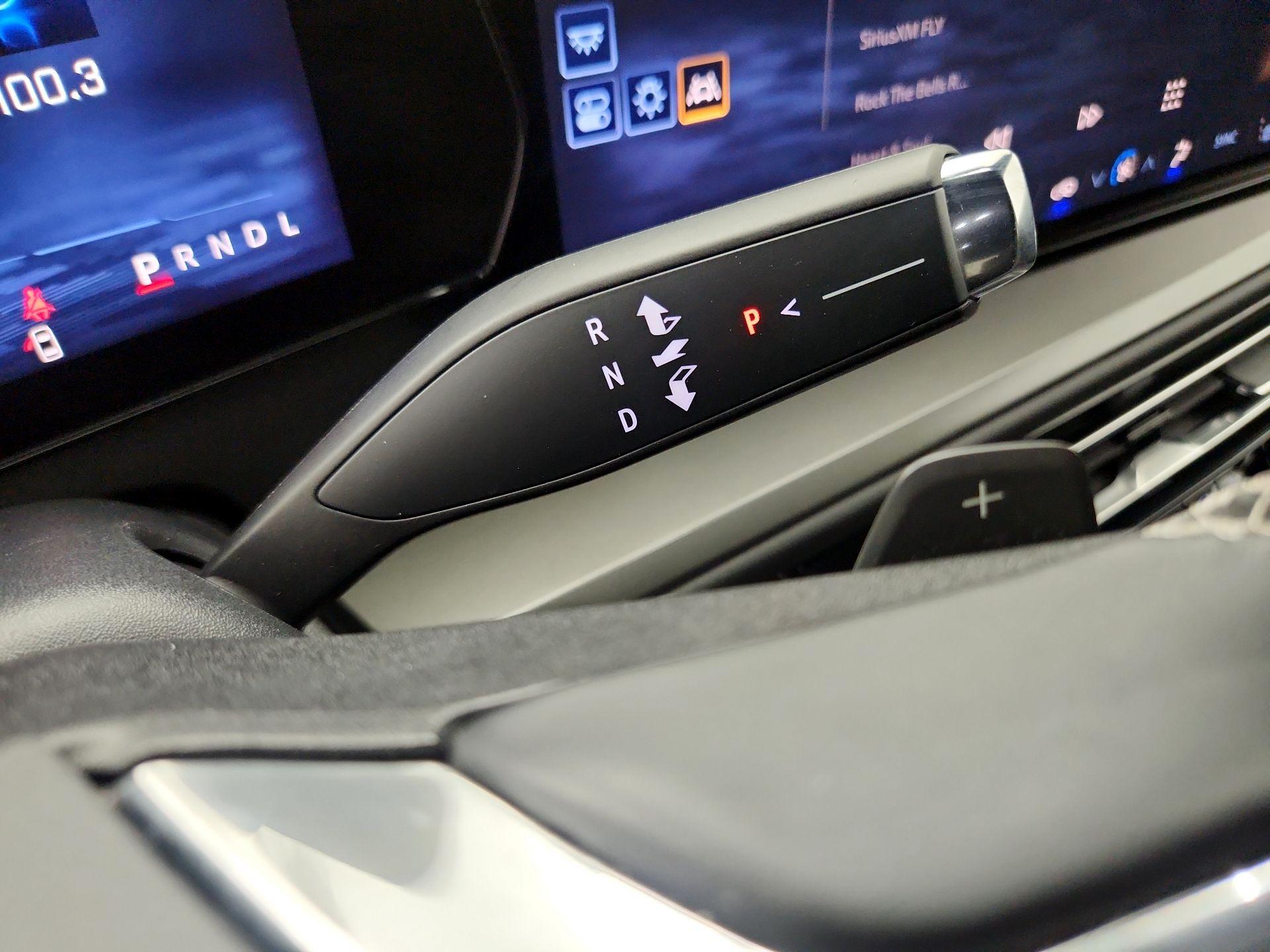 Thumbnail: 2025 Chevrolet Traverse - 18