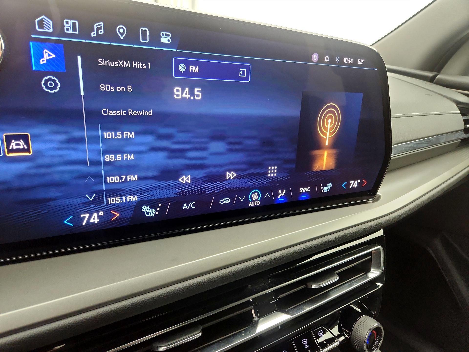 Thumbnail: 2025 Chevrolet Traverse - 16