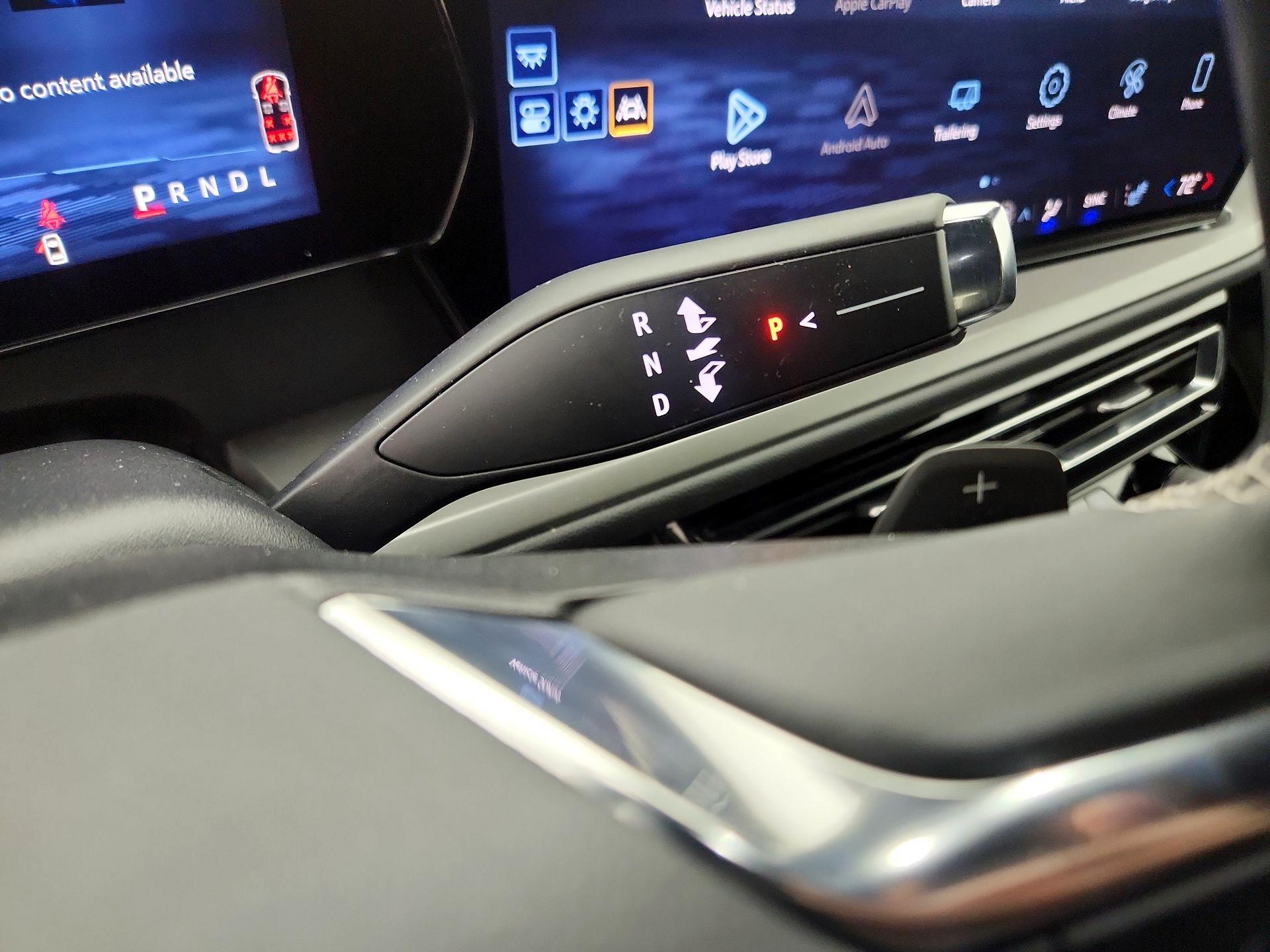 Thumbnail: 2025 Chevrolet Traverse - 18