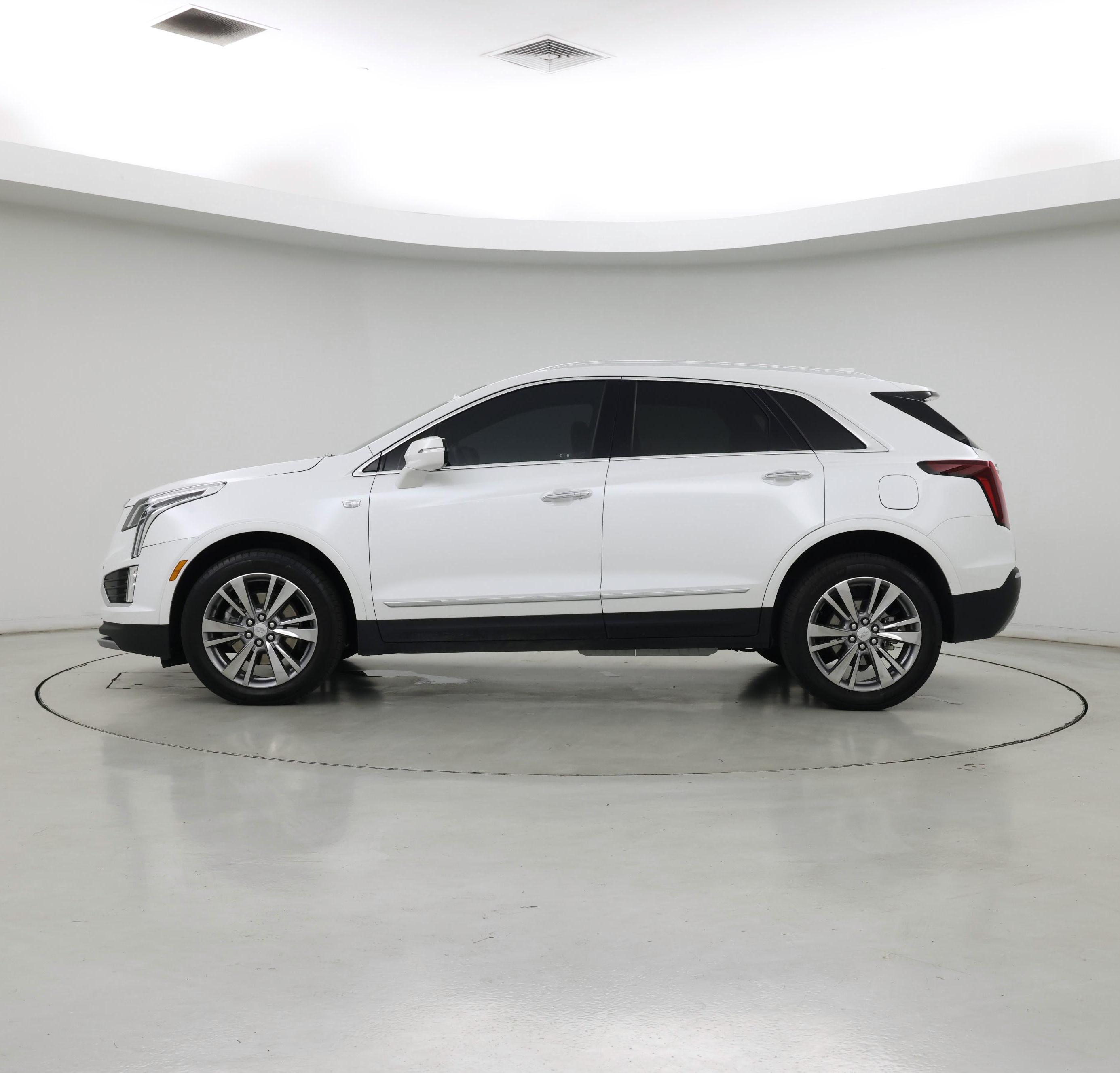 Thumbnail: 2025 Cadillac XT5 - 3