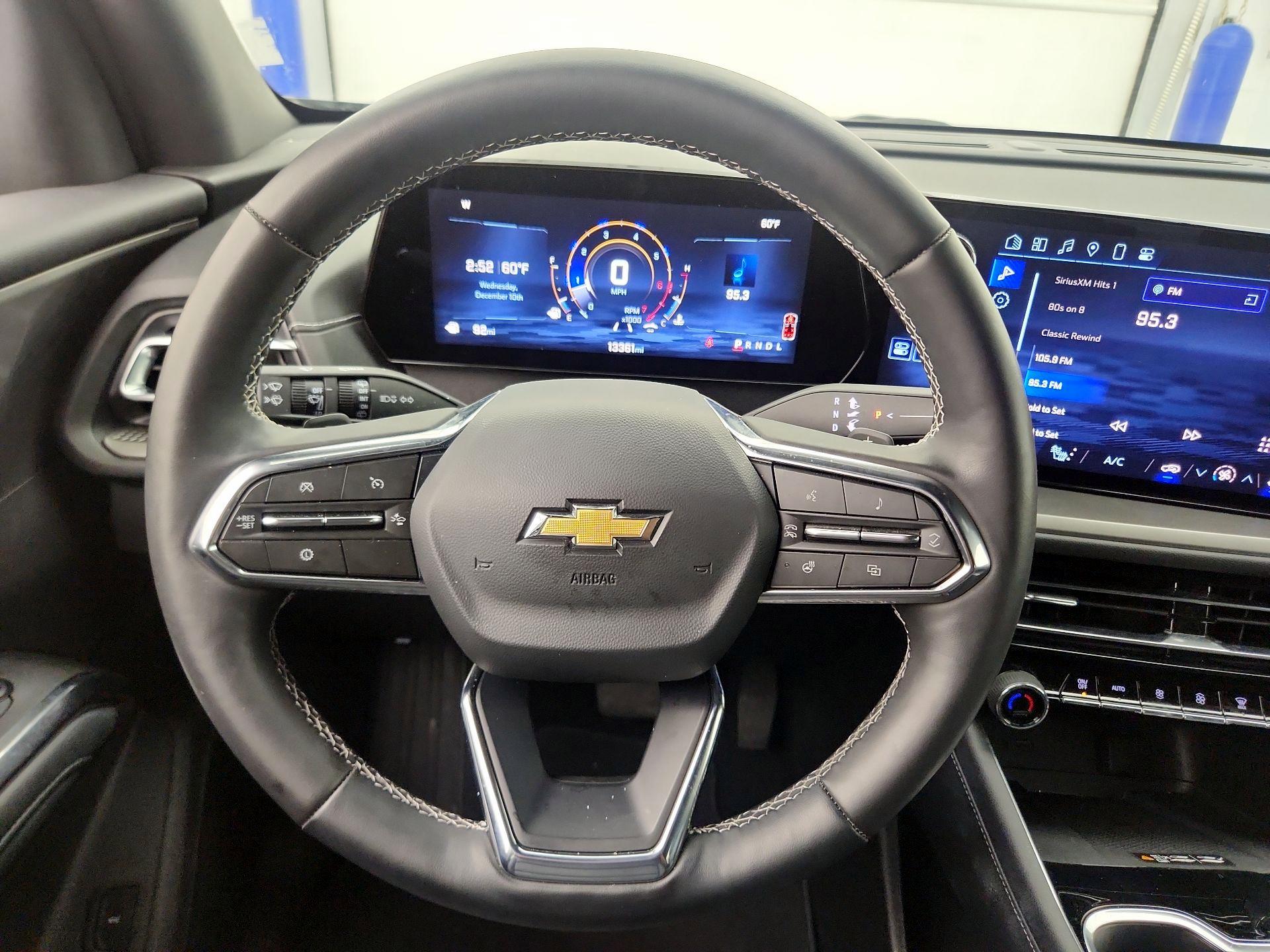 Thumbnail: 2025 Chevrolet Traverse - 10