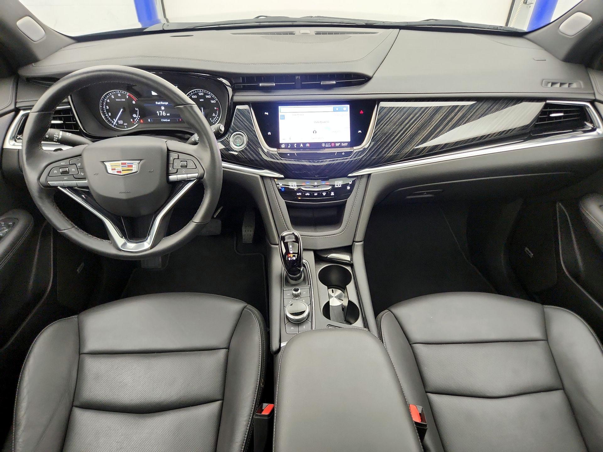 Thumbnail: 2025 Cadillac XT6 - 9