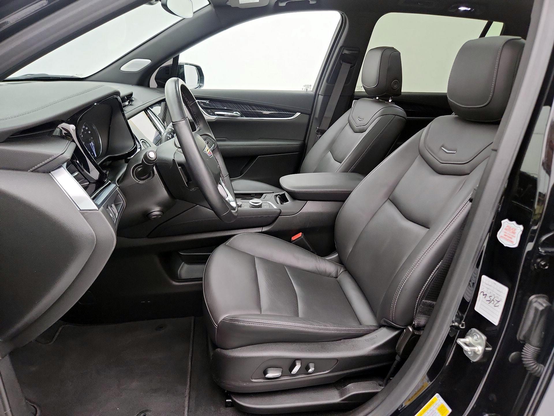 Thumbnail: 2025 Cadillac XT6 - 11