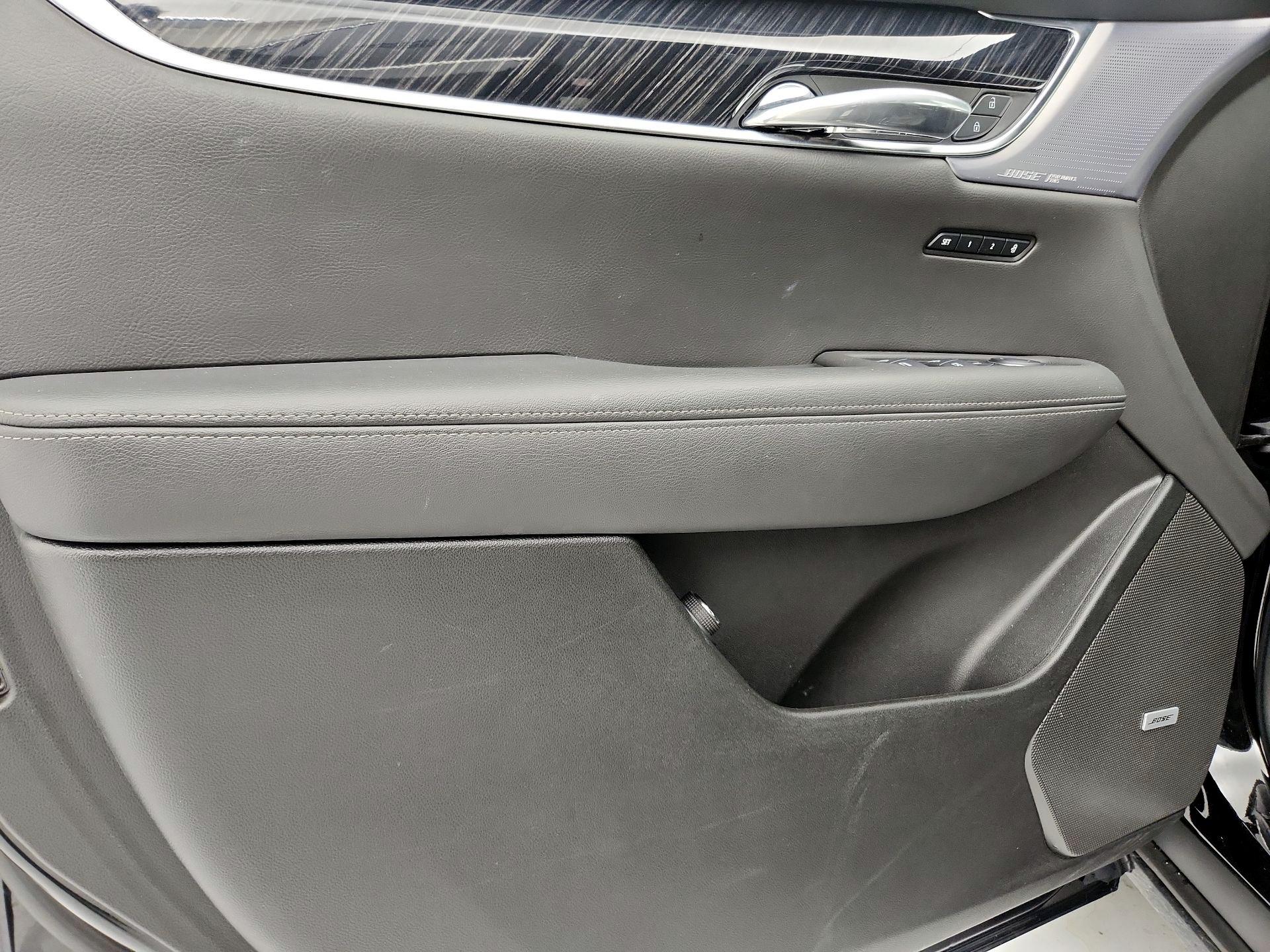 Thumbnail: 2025 Cadillac XT6 - 12