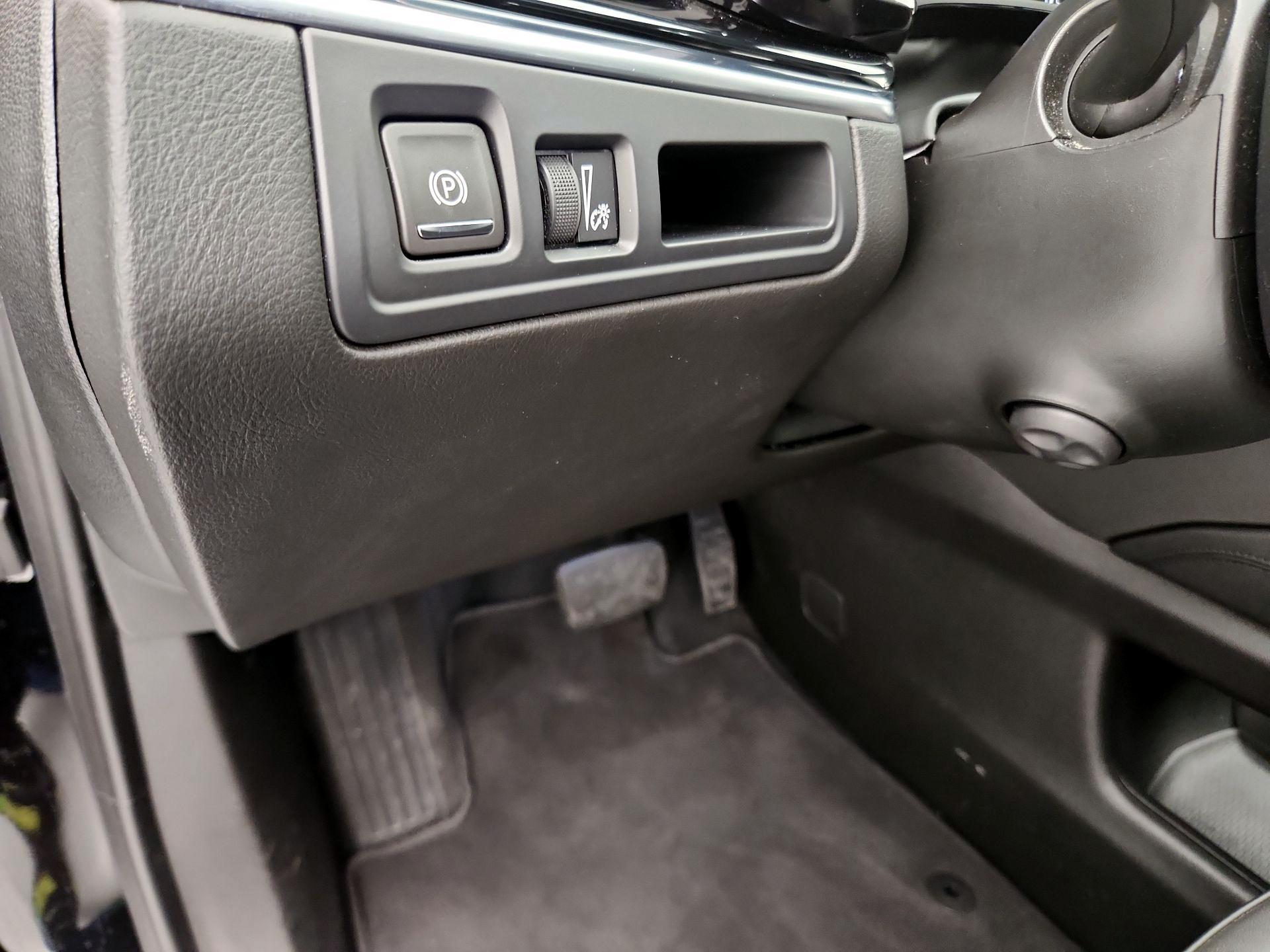 Thumbnail: 2025 Cadillac XT6 - 13