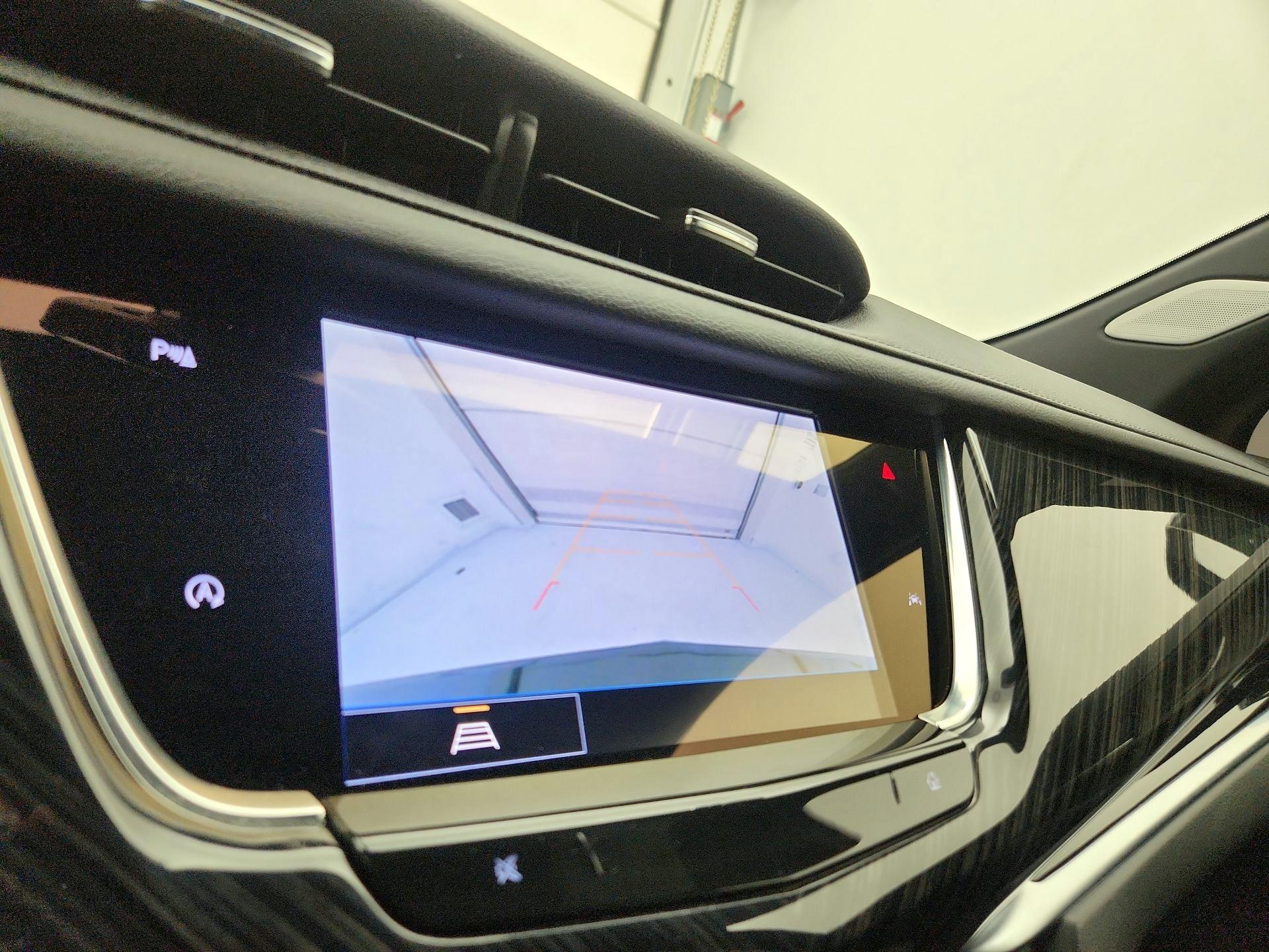 Thumbnail: 2025 Cadillac XT6 - 15